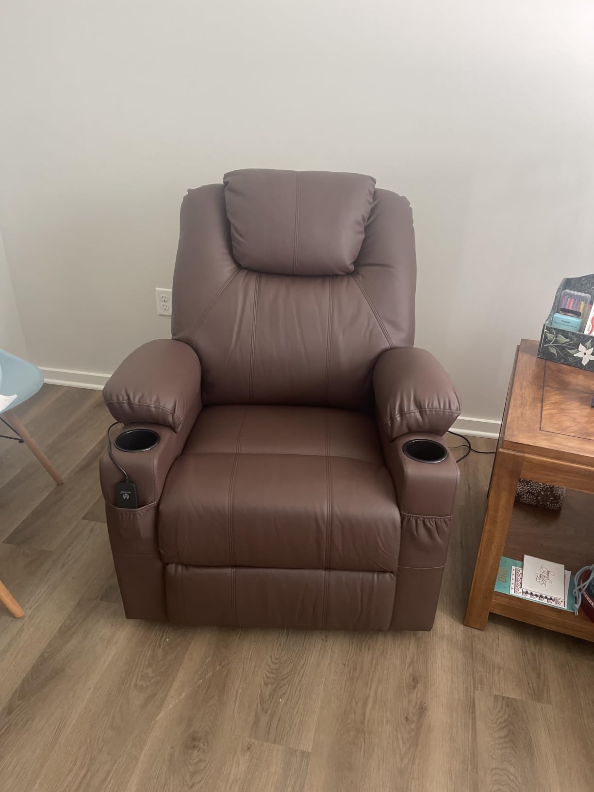 MCombo Oversized Power Lift Recliner Chair for Elderly, Big and Tall R7510 customer photo 1