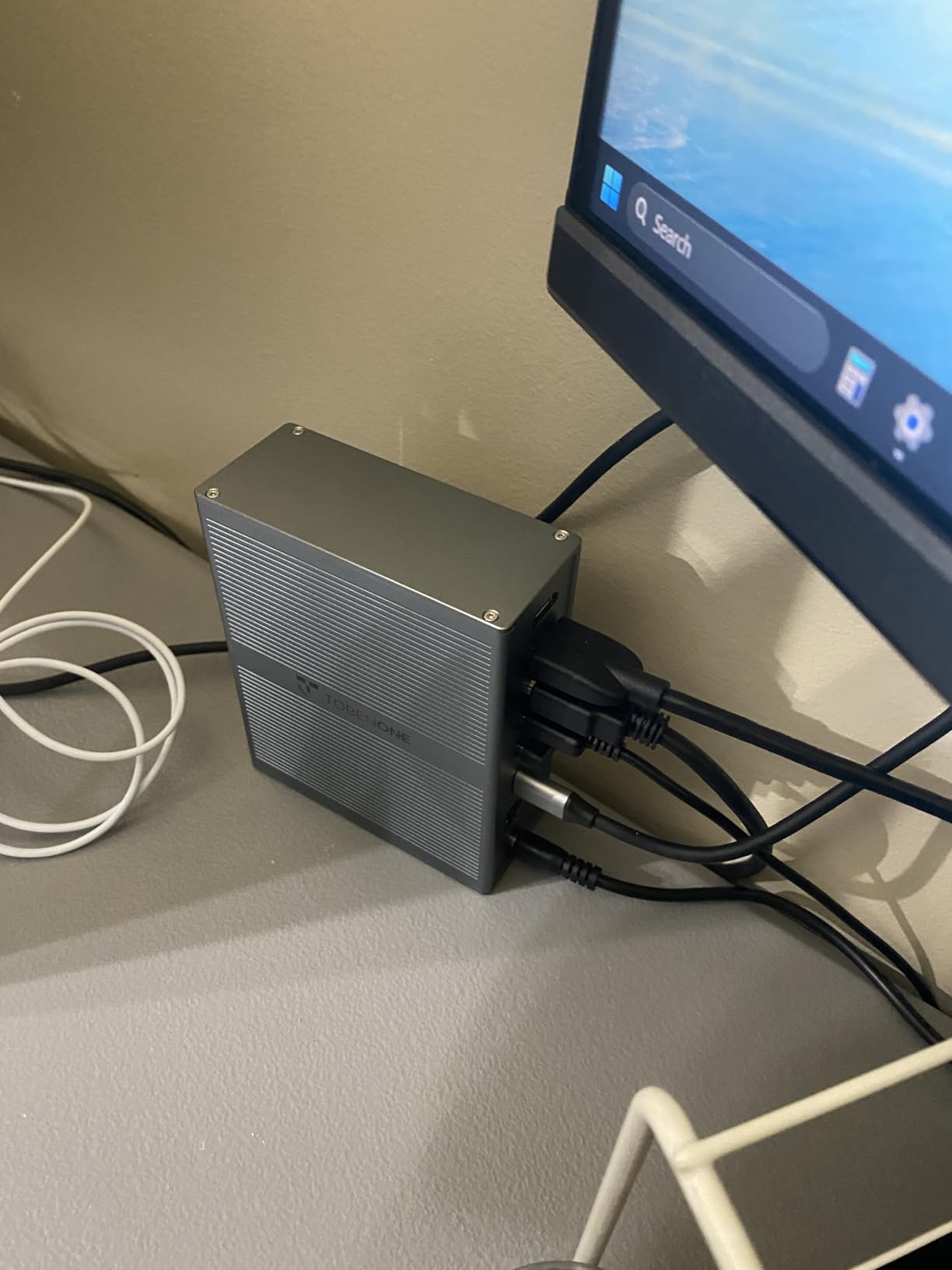 TobenONE USB C Laptop Docking Station 3 Monitors, Triple 4K DisplayLink customer photo 2