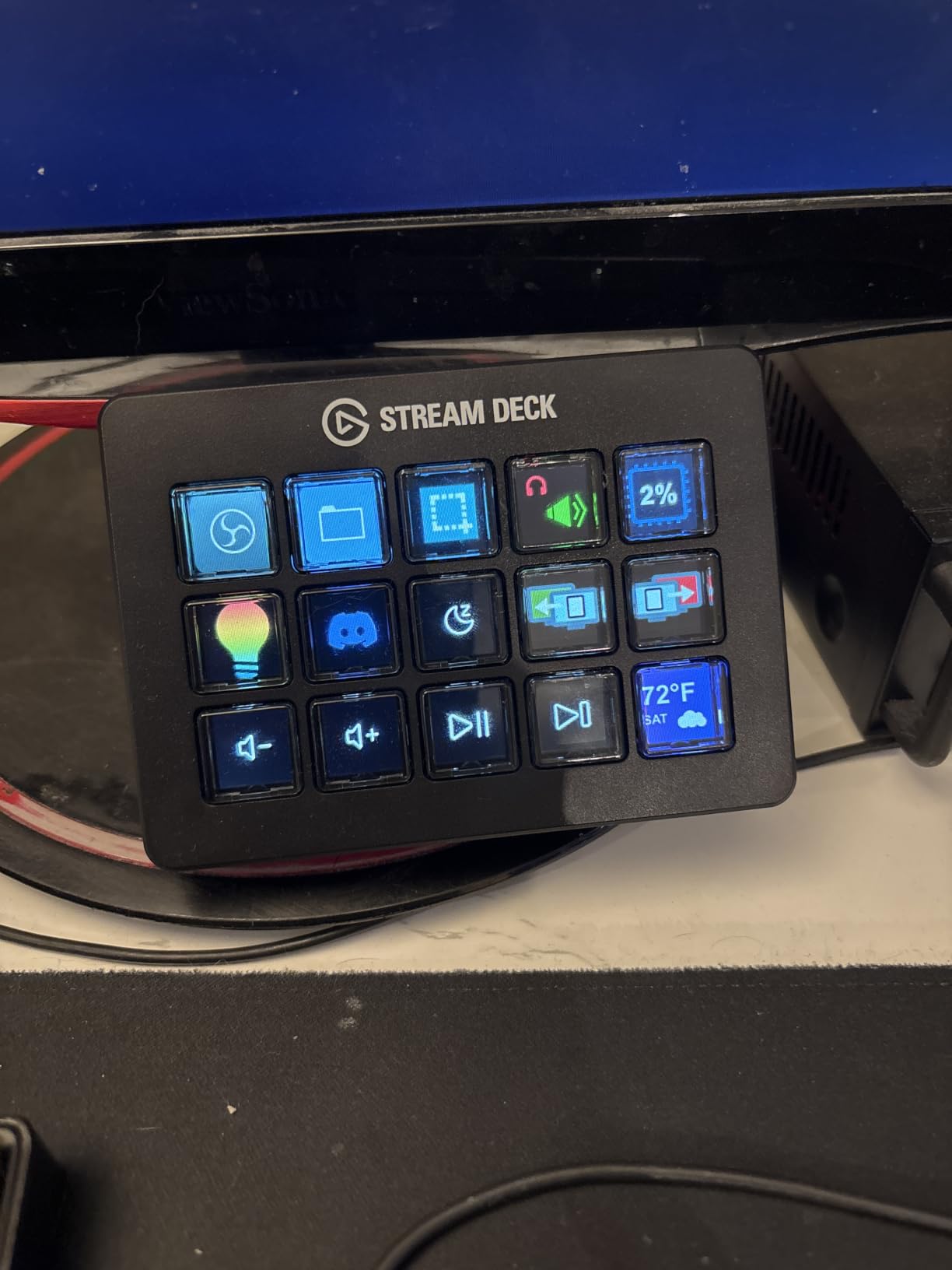 Elgato Stream Deck Scissor Keys Workflow Controller customer photo 2