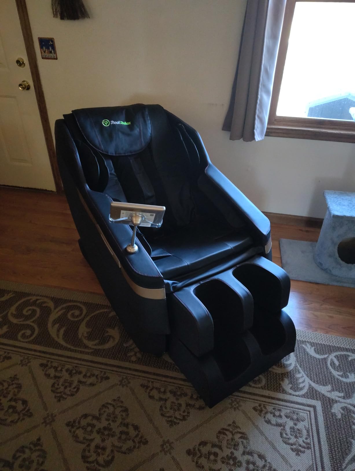 Real Relax Full Body Shiatsu Massage Chair for Home Relaxation customer photo 2