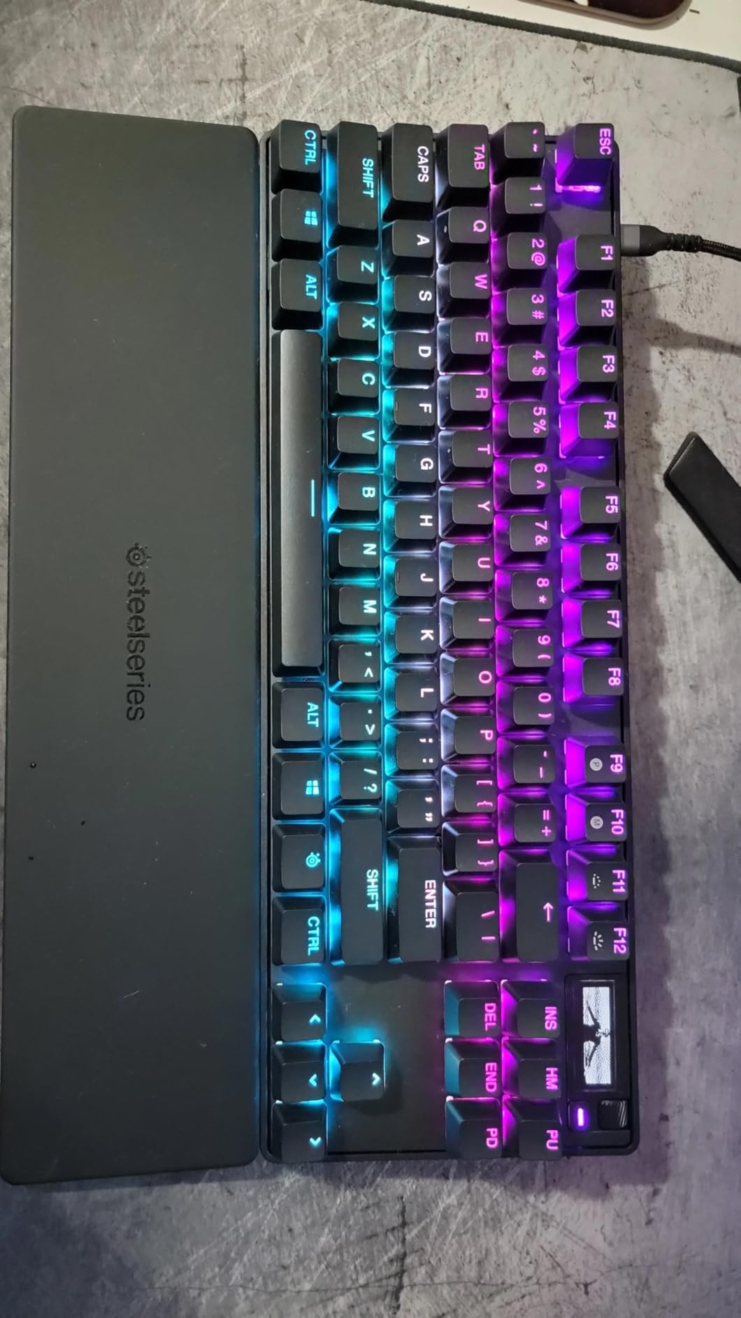 SteelSeries Apex Pro TKL Gen 3 Gaming Keyboard - OmniPoint 3.0 Analog Magnetic Switches, Quickset Auto-Presets (Rapid Trigger, Rapid Tap/SOCD, Protection Mode), OLED, RGB, PBT Keycaps, USB-C, White customer photo 2