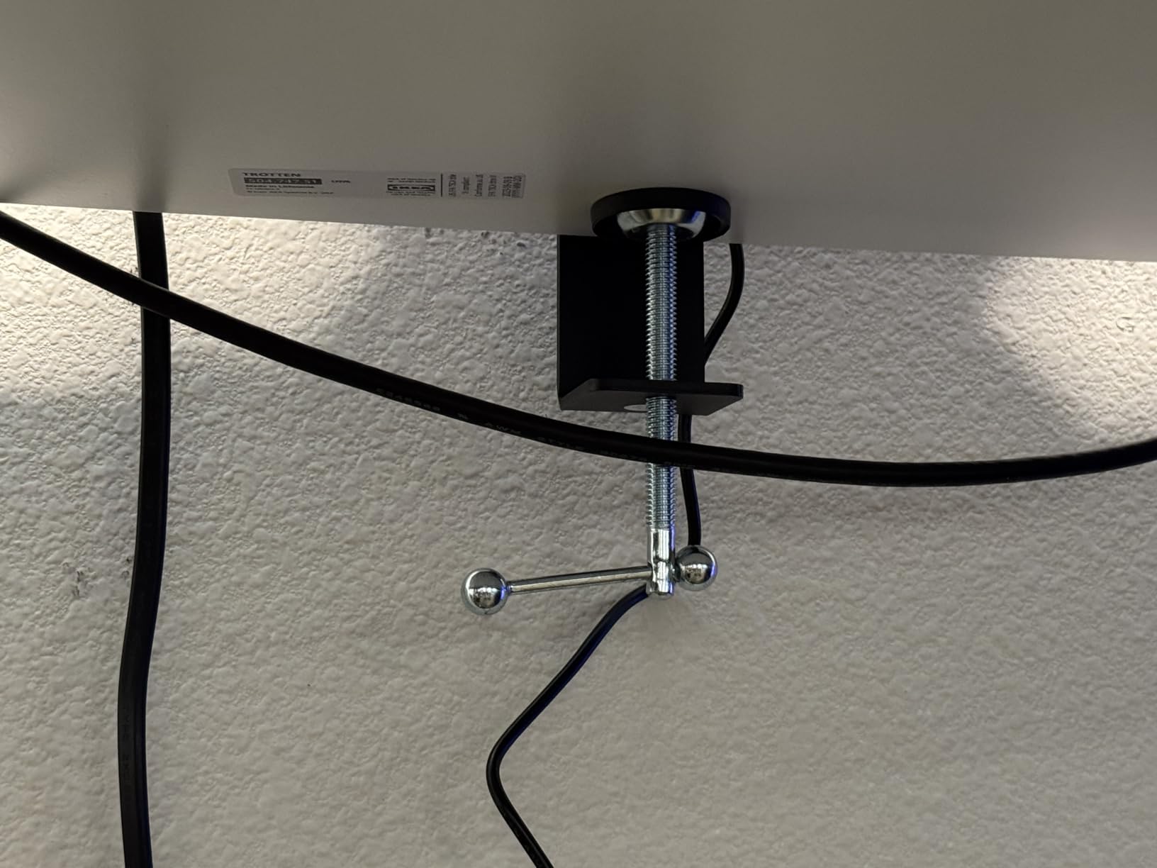 Honeywell Wide Desk Lamp with Clamp for Dual Monitors, 22W Full-Spectrum Eye-Caring LED Desk Lamp for Home Office, 3-Section Adjustable Architect Light for Large Desk, Stepless Dimming, 3000K-5700K customer photo 1