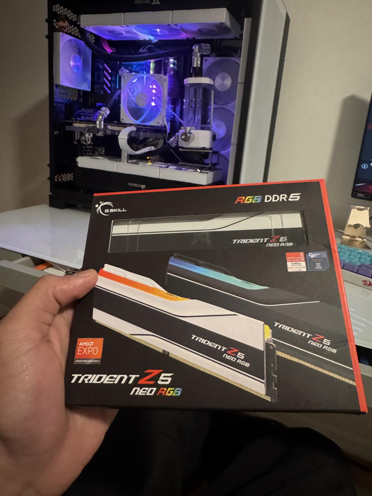 G.SKILL Trident Z5 Neo RGB Series DDR5 RAM (AMD EXPO) 32GB (2x16GB) Up to 6000MT/s* CL26-36-36-96 1.45V Desktop Computer Memory U-DIMM - Matte White (F5-6000J2636H16GX2-TZ5NRW) customer photo 2