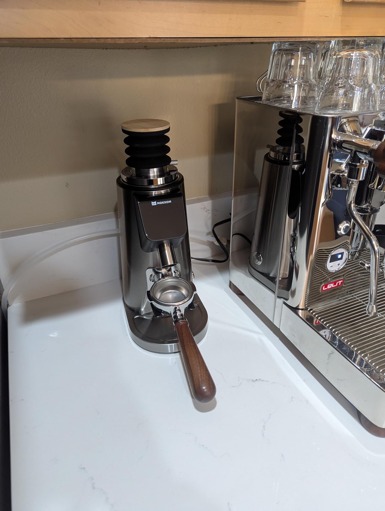 MOKKOM 64mm Flat Burr Coffee Grinder, Espresso Grinder, 100 Grind Settings | Coffee Bean Grinder with Single Dose, Anti-Static, Precision Timer, Stainless Steel Body, Espresso French Press, Pour Over customer photo 1