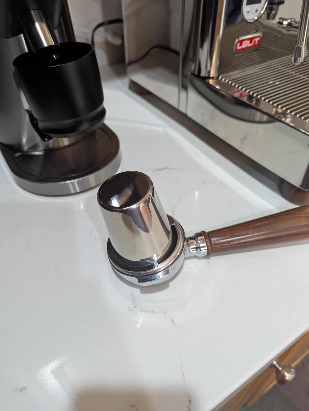 MOKKOM 64mm Flat Burr Coffee Grinder, Espresso Grinder, 100 Grind Settings | Coffee Bean Grinder with Single Dose, Anti-Static, Precision Timer, Stainless Steel Body, Espresso French Press, Pour Over customer photo 2