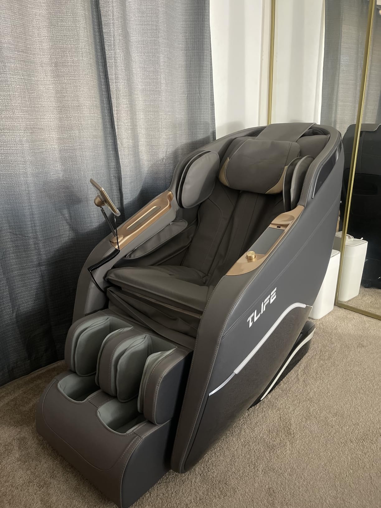 TLIFE Massage Chair Full Body 160° Zero Gravity SL-Track, 12 Modes, Black customer photo 1