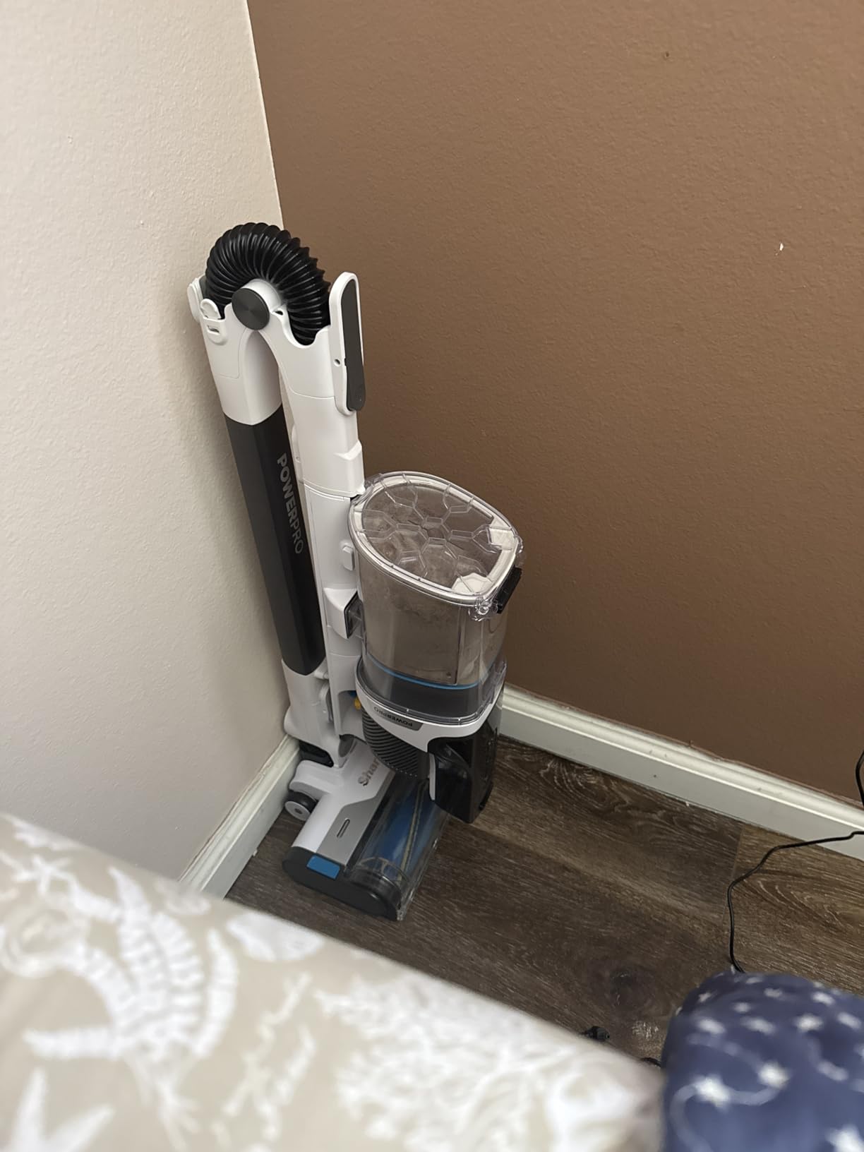 Shark PowerPro Flex Reveal Plus Cordless Vacuum, Java, IZ382H customer photo 2