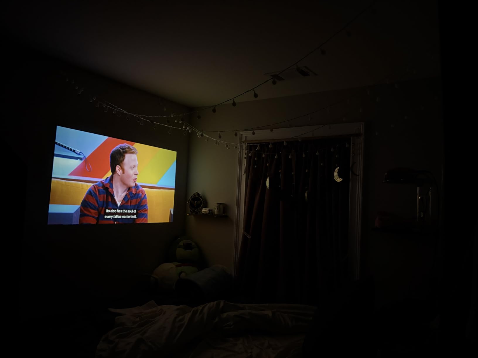 HOMPOW Mini Projector, 1080P Supported Portable Bluetooth projector customer photo 1