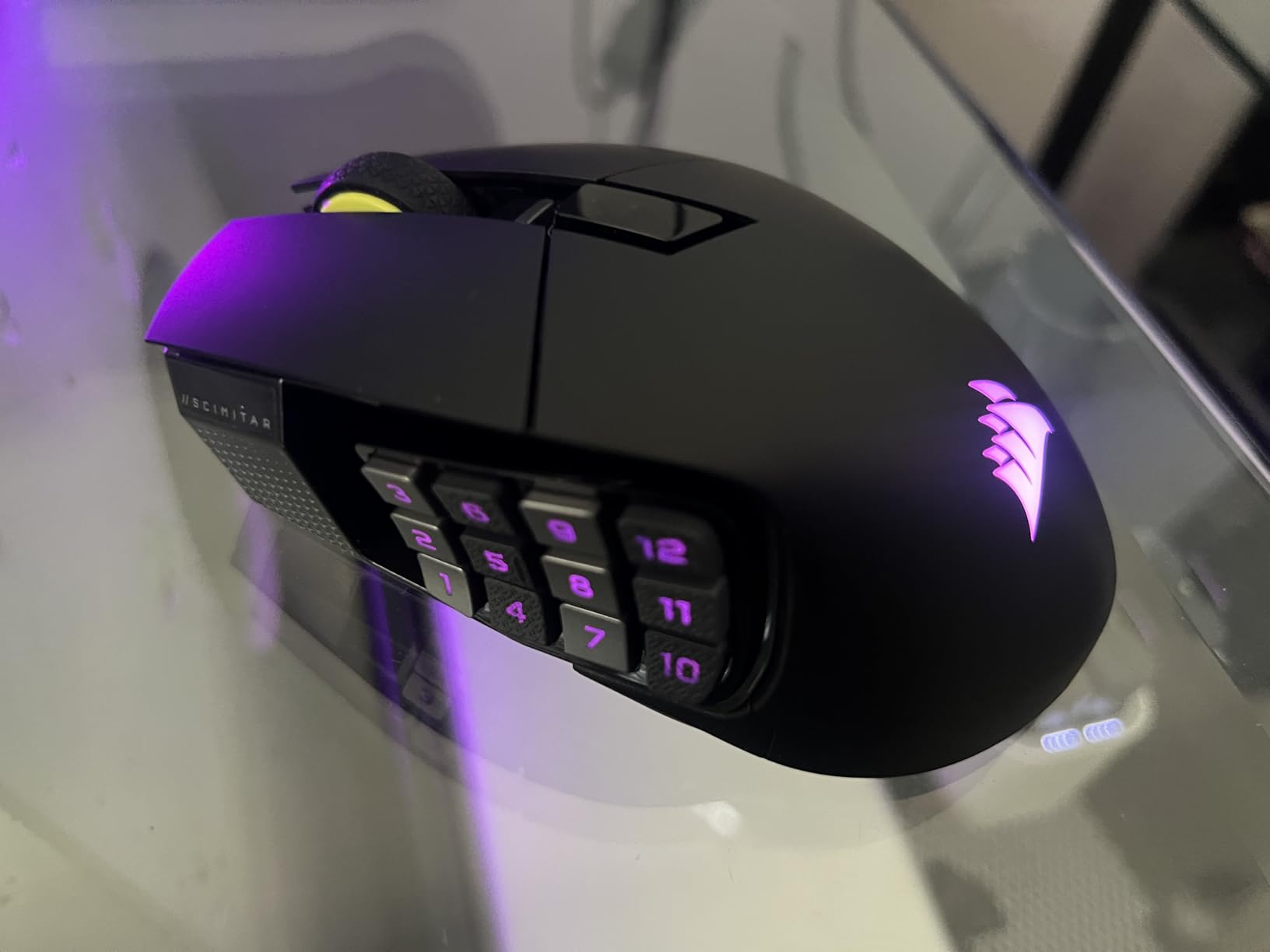 Corsair Scimitar Elite Wireless SE MMO MOBA PC Gaming Mouse - White | 33,000 DPI, 16 Buttons, Adjustable Key Slider, Elgato Virtual Stream Deck, Up to 150 Hr, Fast Charging, 1000Hz, Bluetooth customer photo 1