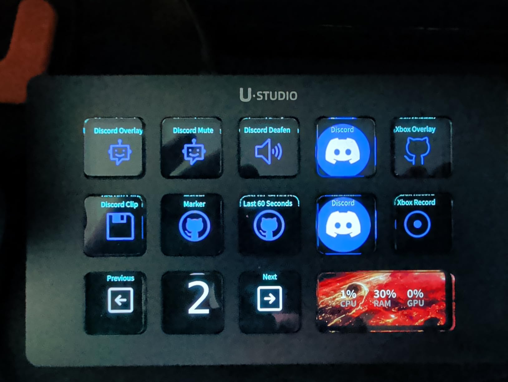 ULANZI D200H 7-in-1 Hub Deck Studio Stream Controller Shortcut Keyboard, LCD Customizable Macro Keys Programmable Keypad Soundboard to Control Apps and Software Like OBS Twitch YouTube for Mac/PC customer photo 1