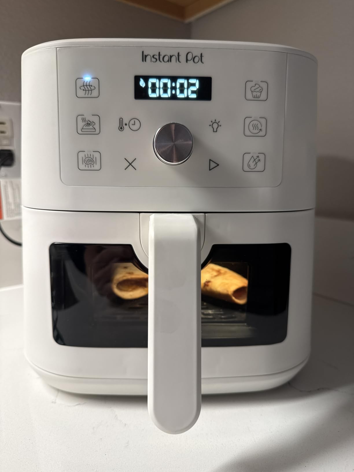Instant Pot 4Qt VORTEX 6-in-1 Mini Air Fryer, Custom Program Options, Air Fry, Broil, Roast, Dehydrate, Bake, Reheat, Sea Salt, 4 Quarts customer photo 2
