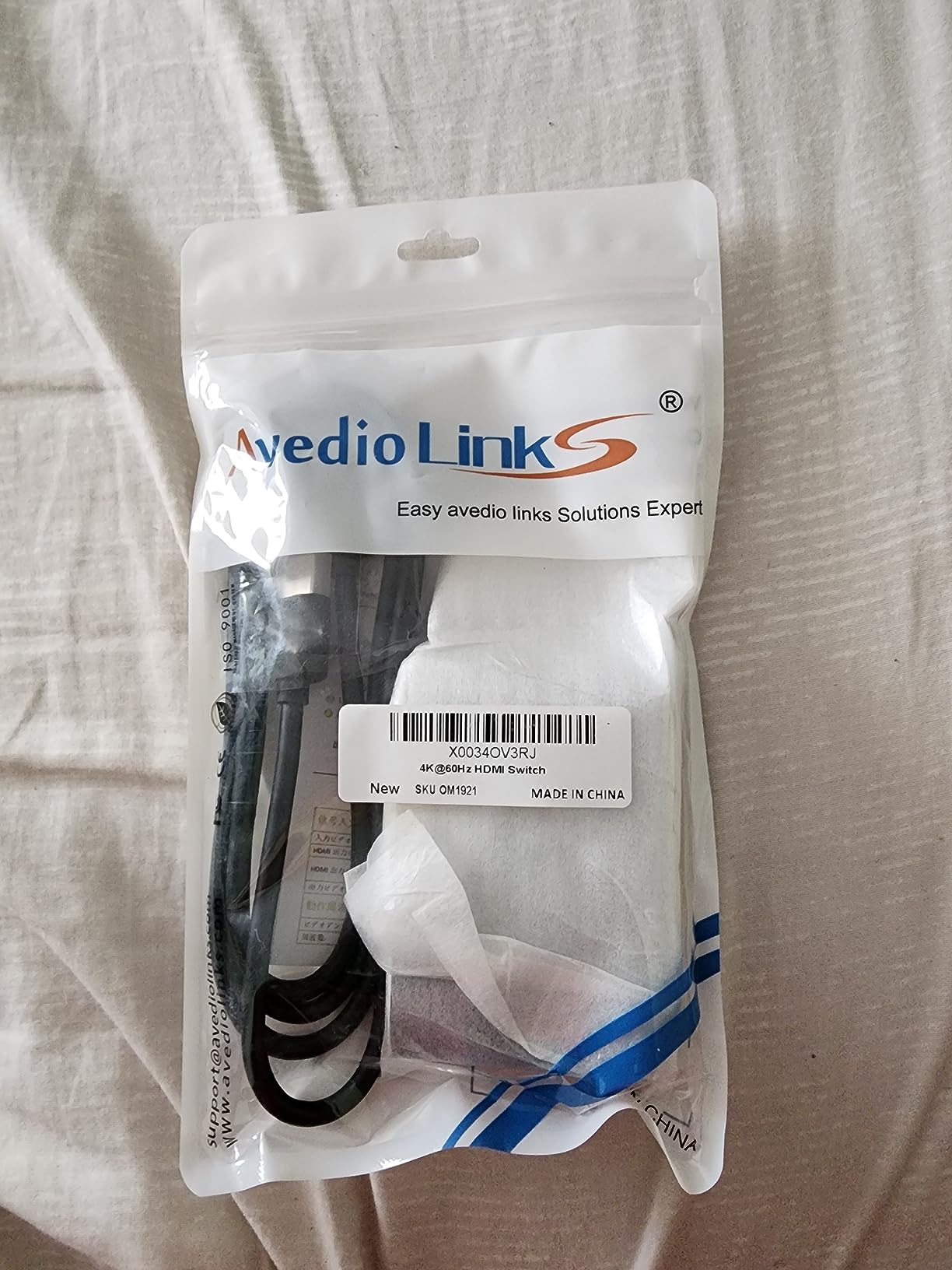 HDMI 2.1 Switch 3 in 1 Out, 4K@120Hz 8K@60Hz, Aluminum,48Gbps w/HDMI Cable customer photo 1