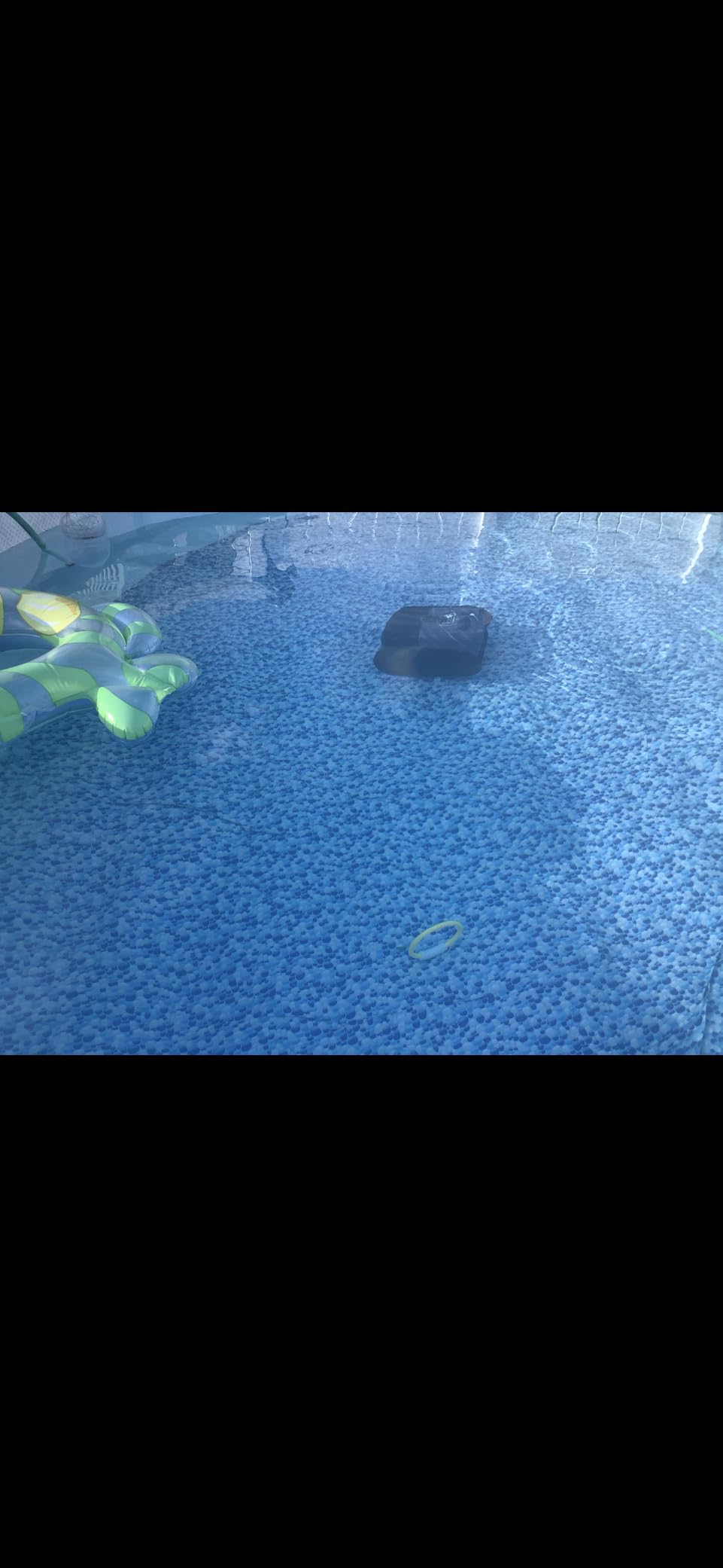 Cordless Robotic Pool Vacuum, Pool Cleaner with Track Drive & Sonar Navigation, 180W Brushless Motor, Wall & Waterline Climbing, 150-Min Runtime, for Inground & Above-Ground Pools up to 2150 Sq. Ft. customer photo 2