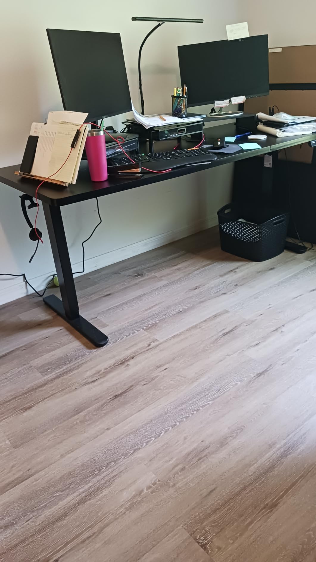 HUANUO 59 x 30 Inch 3-Stage Electric Standing Desk, Brushless Motor, Black customer photo 1