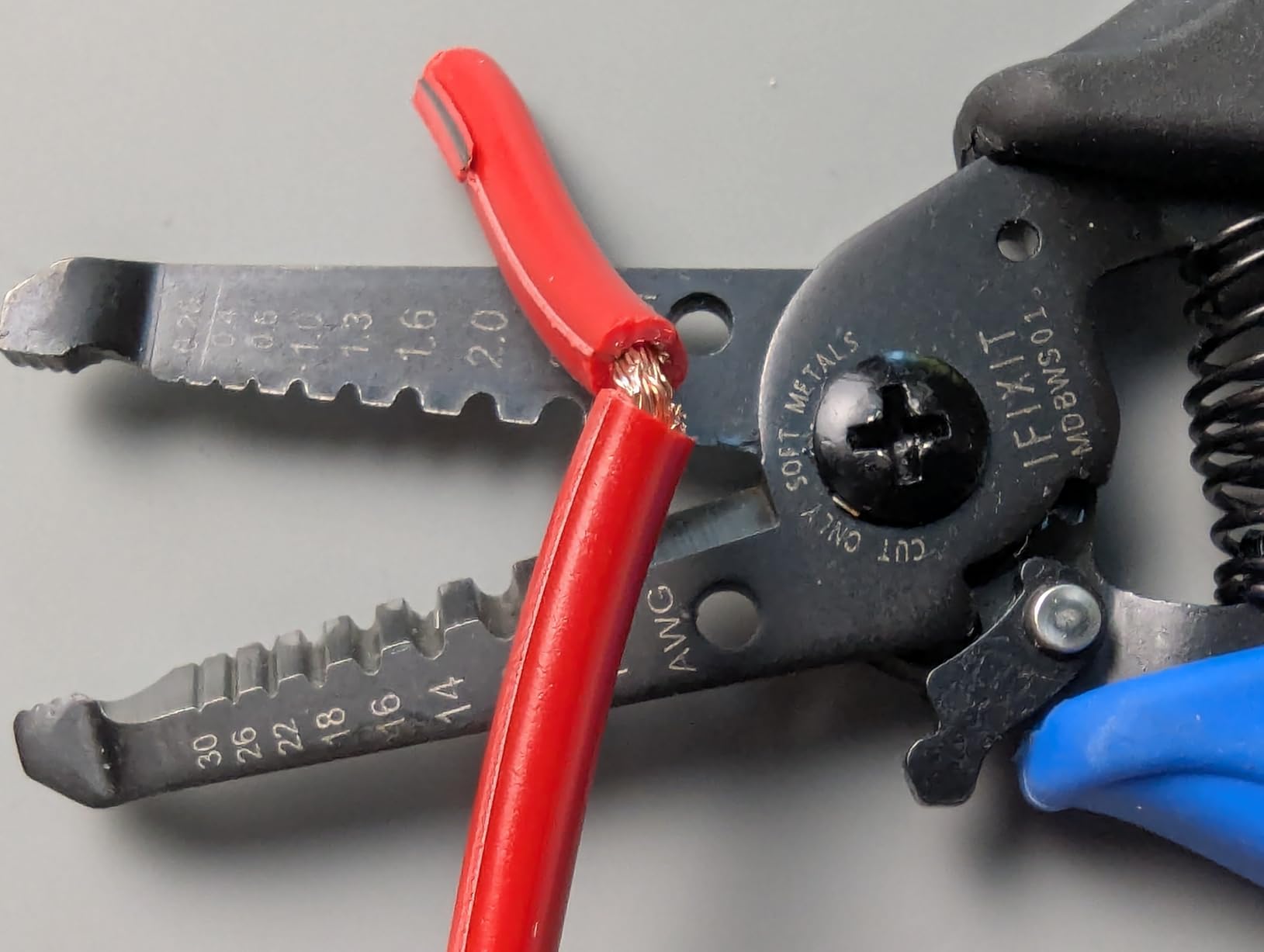 iFixit Mandible Wire Strippers - Auto-Open Latch for Electronics Repair customer photo 1