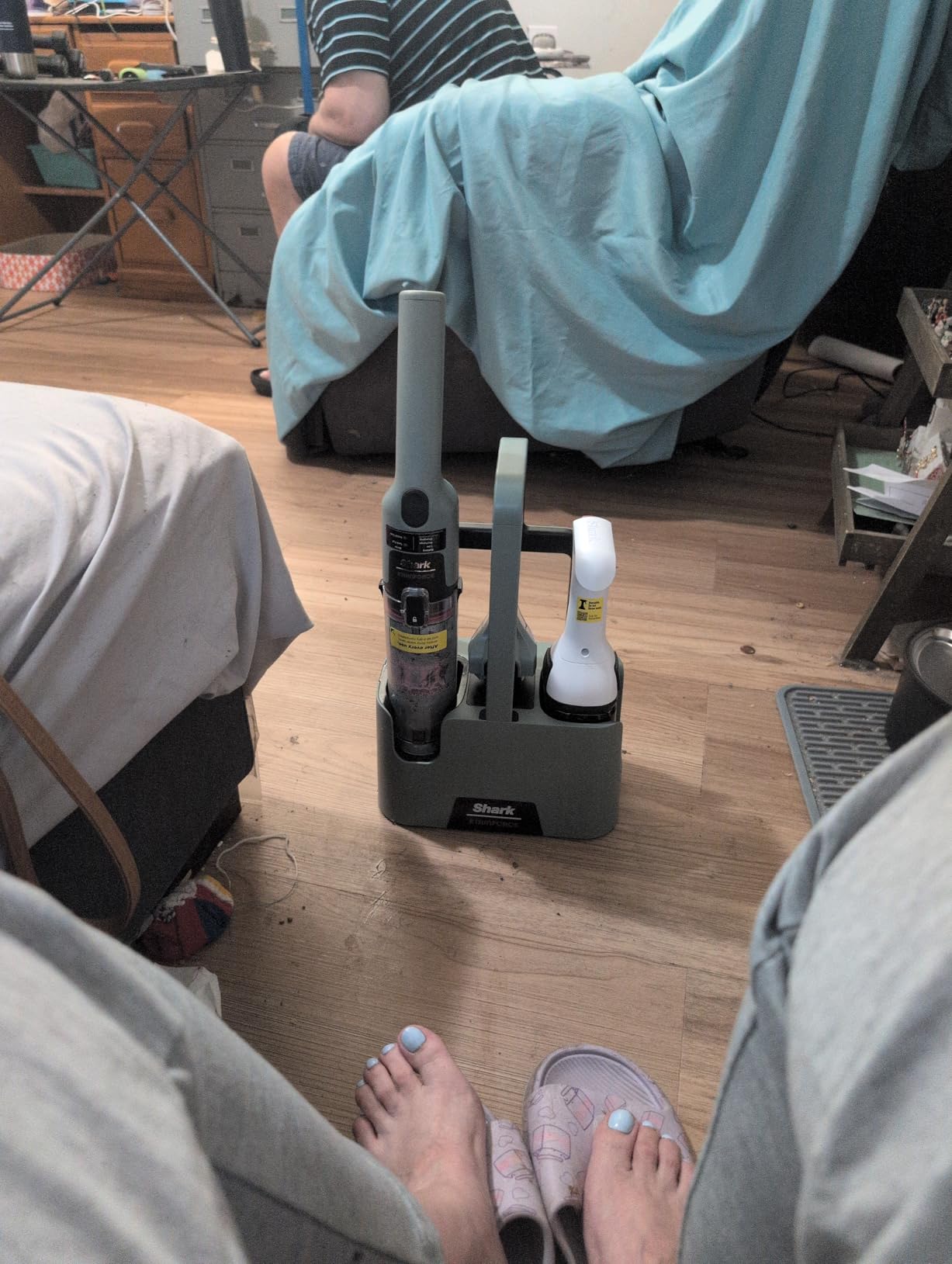 Shark StainForce Cordless Stain, Odor & Urine Remover, 2 Tools, Caddy HX101 customer photo 2