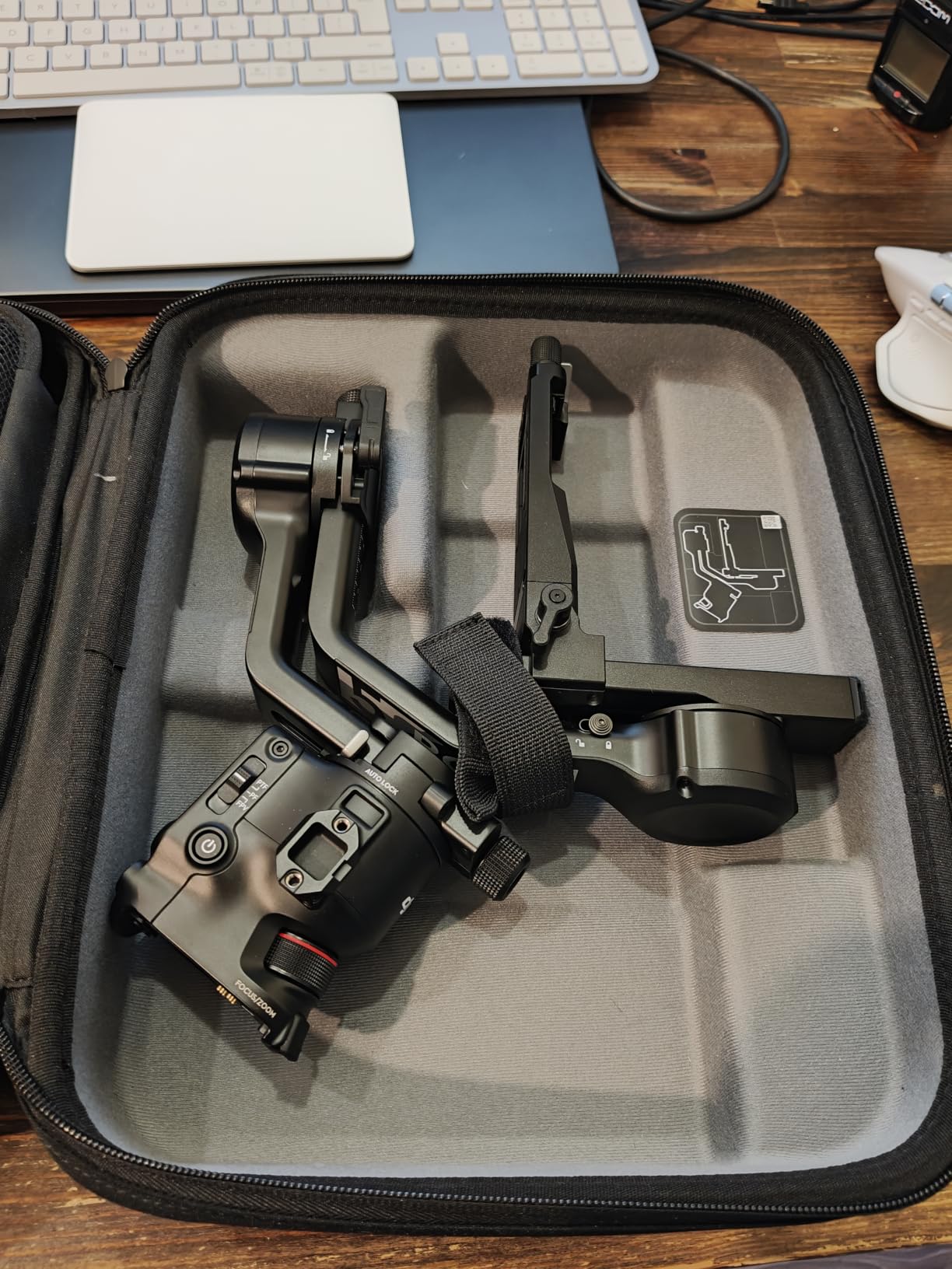 DJI RS 5 Combo, Gimbal Stabilizer for Camera, Canon/Sony/Nikon/Fujifilm | Enhanced Intelligent Tracking, Fine-Tuning Knobs, 2nd-Gen Automated Axis Locks, Quick-Open Tripod, Z-Axis Indicator customer photo 2