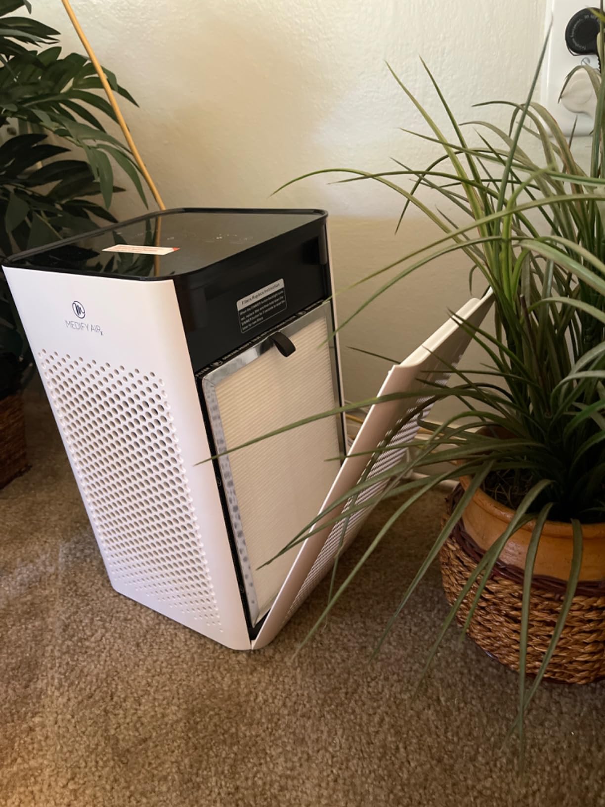 Medify MA-112 PRO Air Purifier with HEPA Filter | 5,948 ft² Extra Large Coverage in 1hr for Smoke, Wildfire, Odors, Pollen, Pollution, Allergies, Pets | Removal to 0.3 Microns customer photo 1