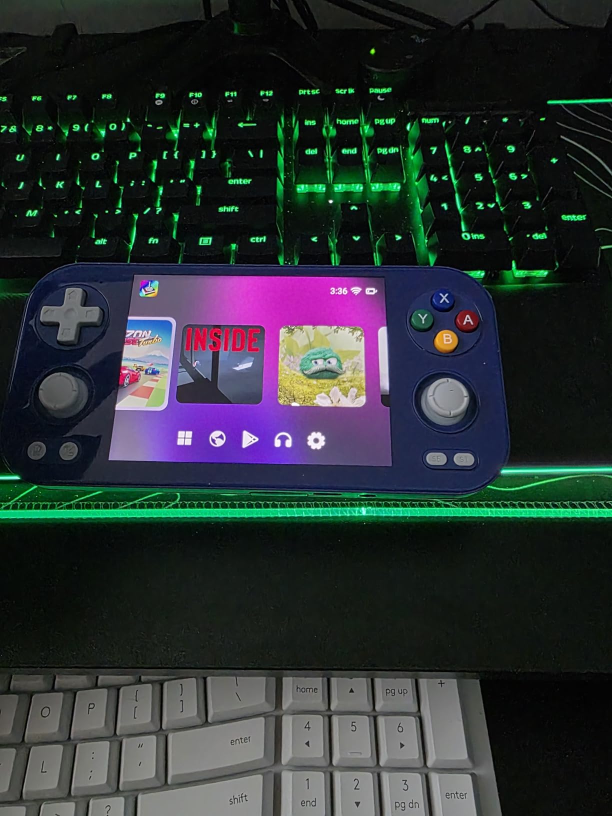 Anbernic RG 476H Retro Handheld Game Console RG 476H Retro Game Console 4.7 inch IPS Multi-Touch Screen Android 13 Unisoc T820 Processor RG476H Support 1080p DP Output WiFi Bluetooth Gray customer photo 2
