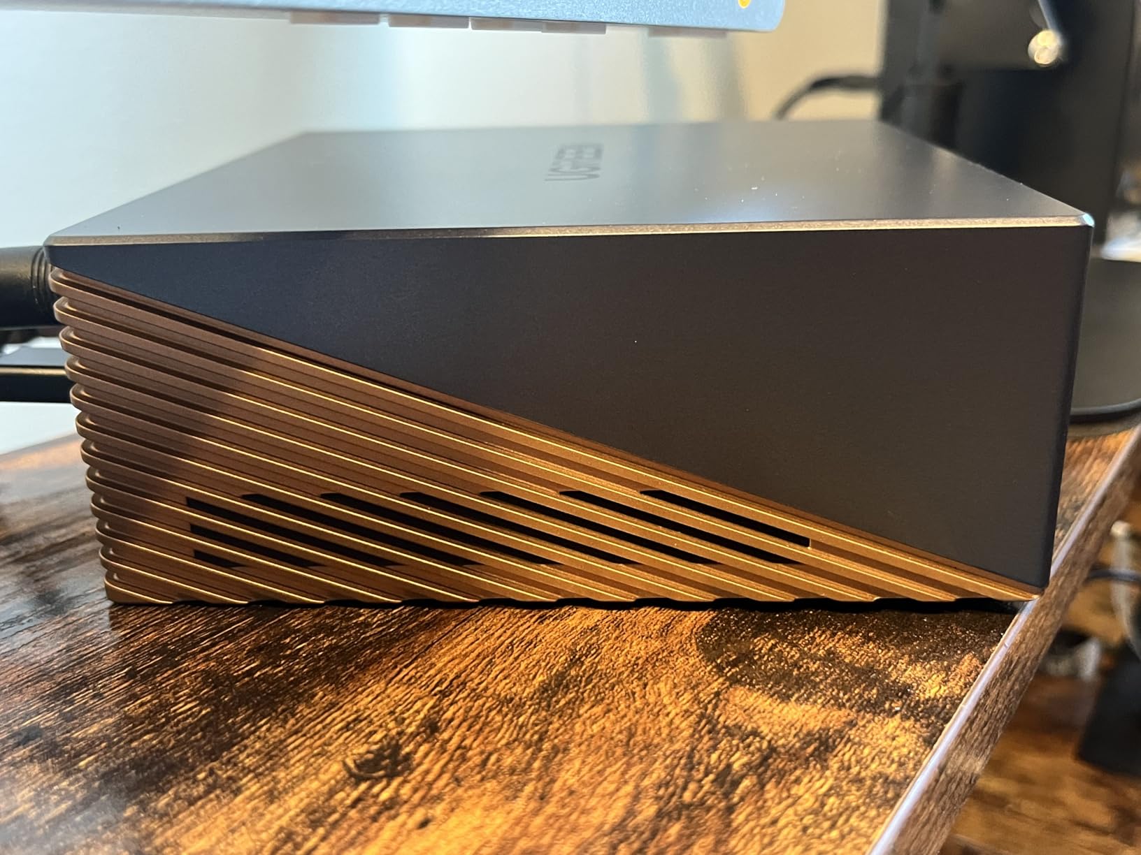 UGREEN Maxidok Thunderbolt 5 Docking Station, 8TB M.2 NVMe SSD Support customer photo 2