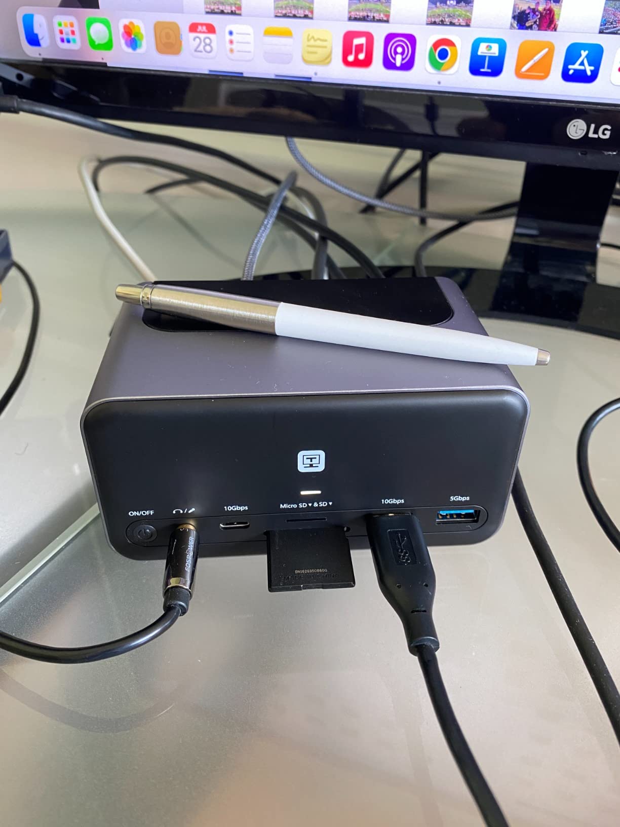 TobenONE 18 in 1 Laptop Docking Station 3 Monitors,Triple 4K HDMI,9 USB C/A customer photo 1