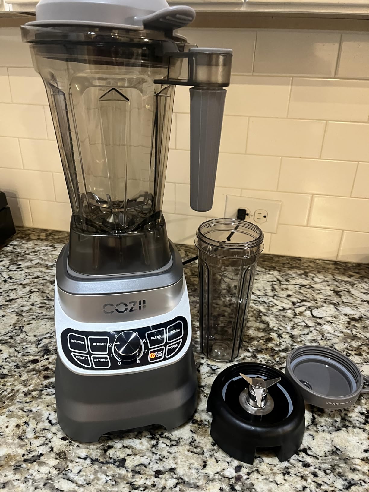 COZII Professional Blender 2000W, 64oz Countertop Smoothie Blender with Nut Butter Preset customer photo 1