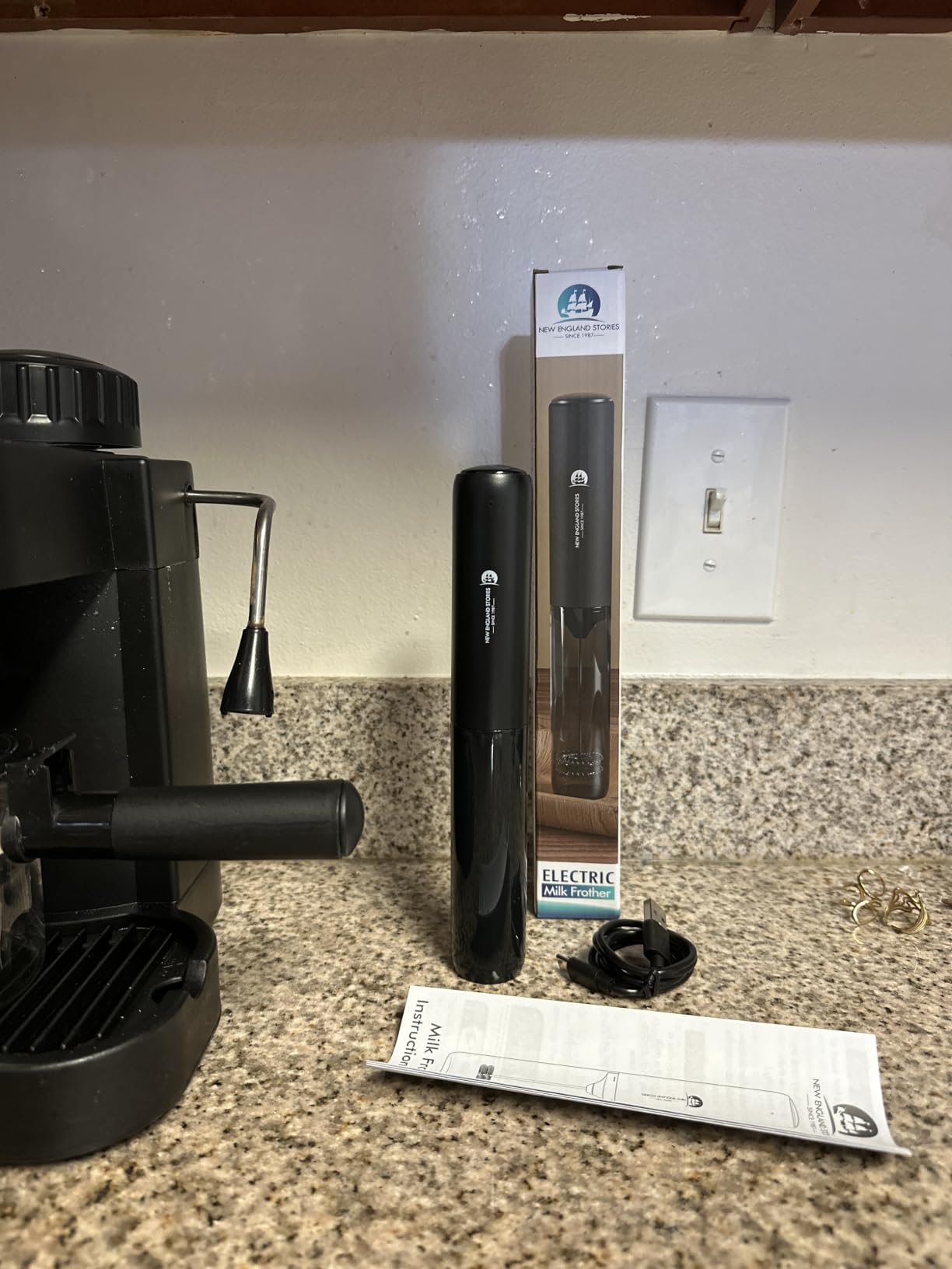 New England Stories Handheld Rechargeable Milk Frother Wand customer photo 2
