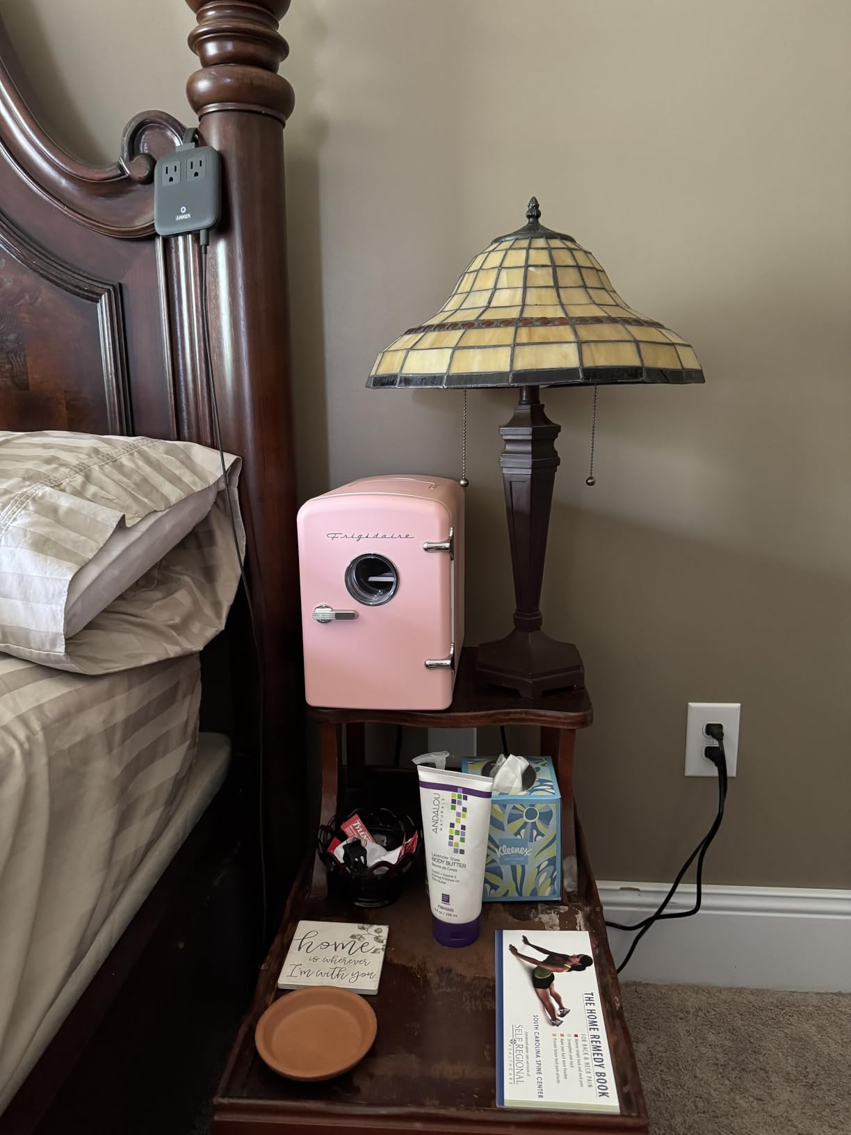 Frigidaire EFMIS171 Retro Mini Portable Personal Fridge - Ideal for Home, Office or Dorm - Includes Carrying Handle, AC/DC Wall/Car Charger (Pink) customer photo 1