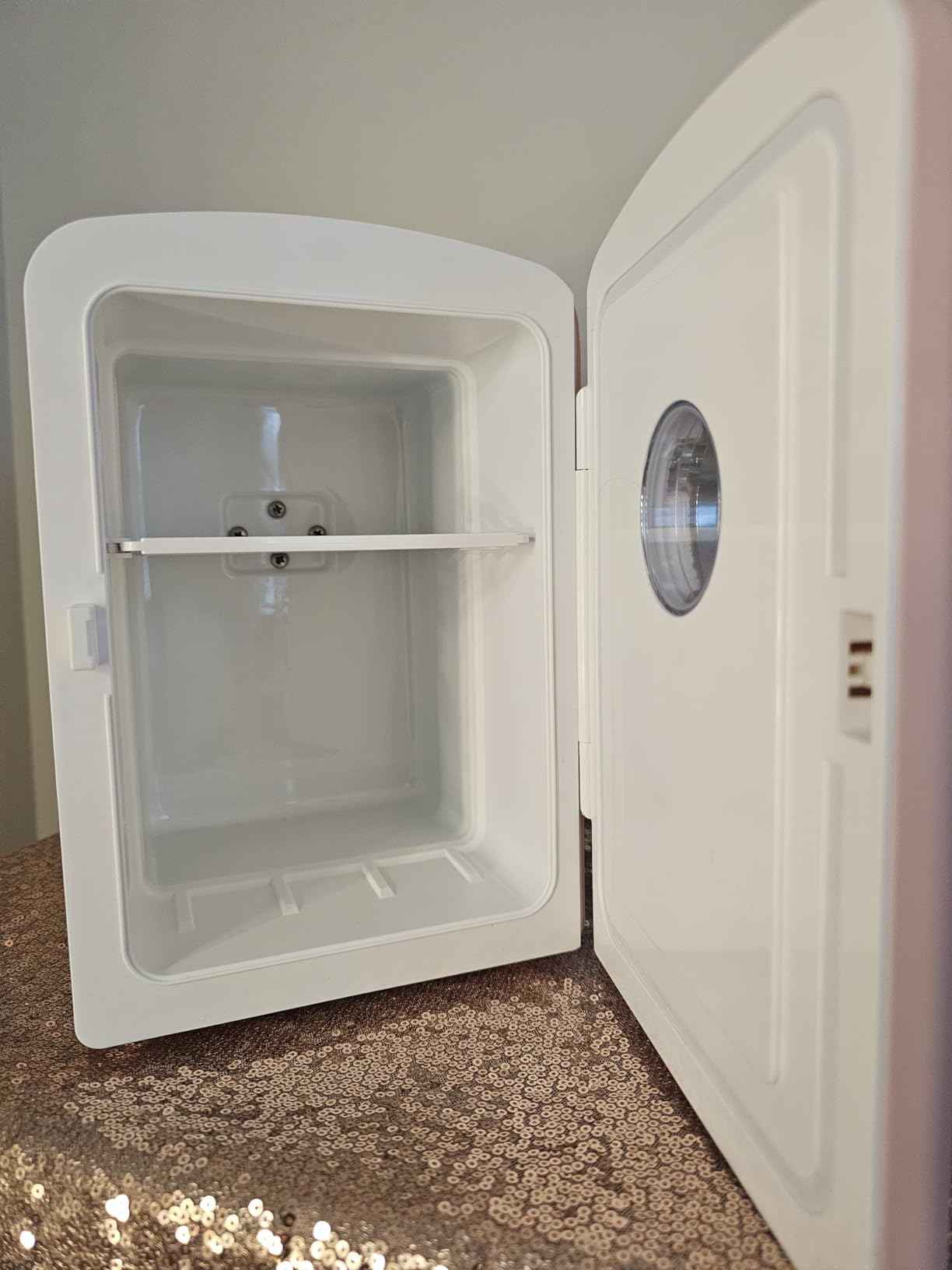 Frigidaire EFMIS171 Retro Mini Portable Personal Fridge - Ideal for Home, Office or Dorm - Includes Carrying Handle, AC/DC Wall/Car Charger (Pink) customer photo 2