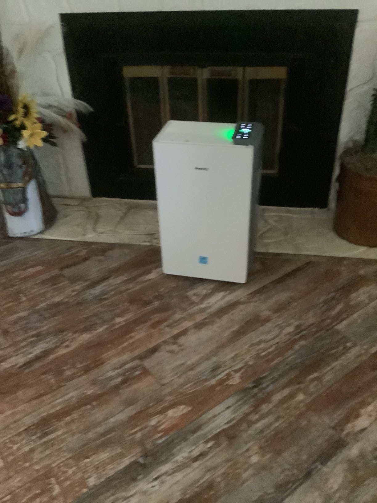 AEOCKY 7000Sq.Ft Energy Star Most Efficient 2025 Dehumidifier Max 140Pint/D customer photo 2