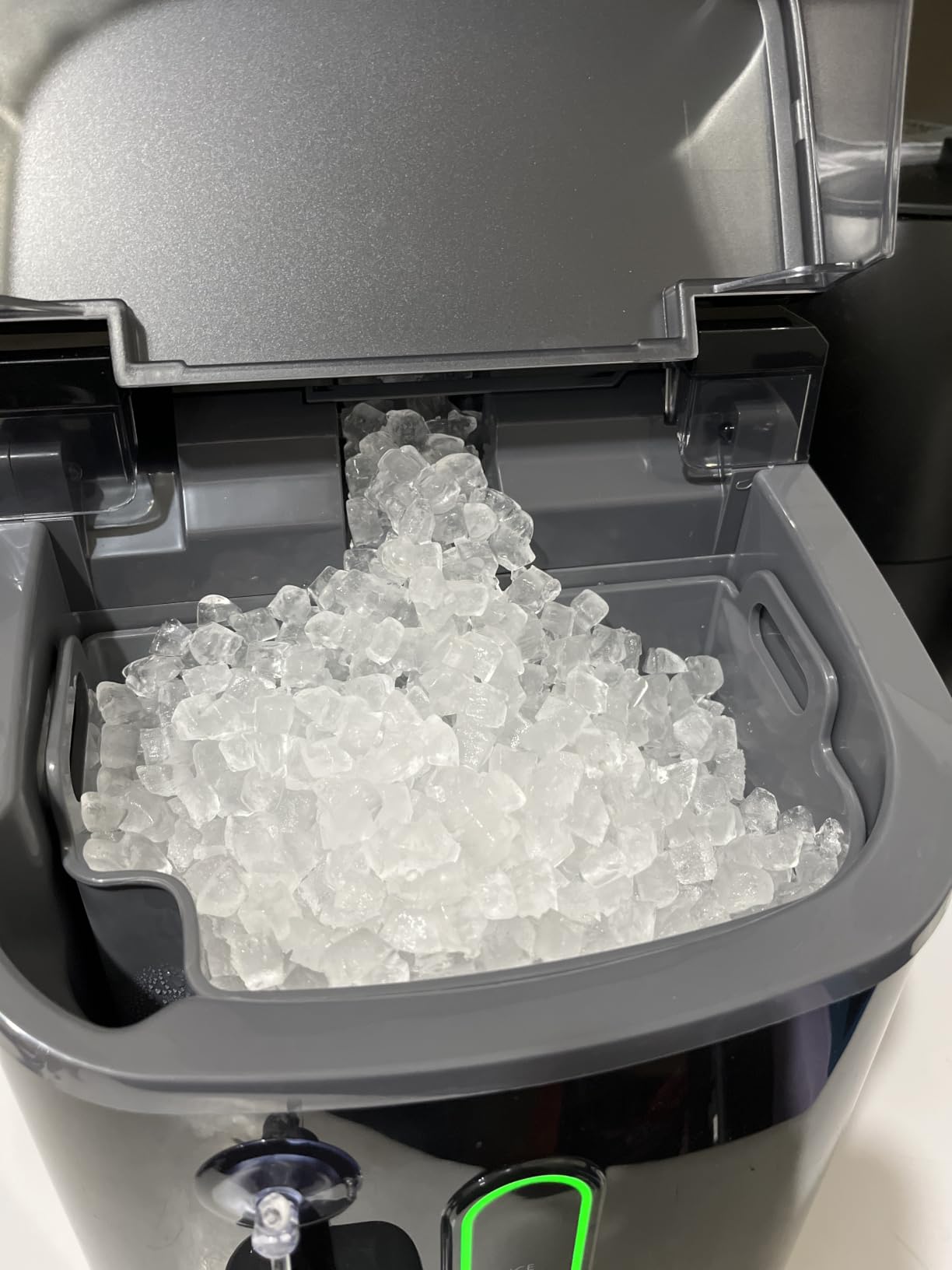 Silonn Nugget Ice Maker Countertop, Pebble Ice Makers with Crushed Soft Chewable Ice, 33lbs Per Day with Scoop, Pellet Portable Ice Machines with Auto-Cleaning for Home, Kitchen, Office, Black customer photo 2