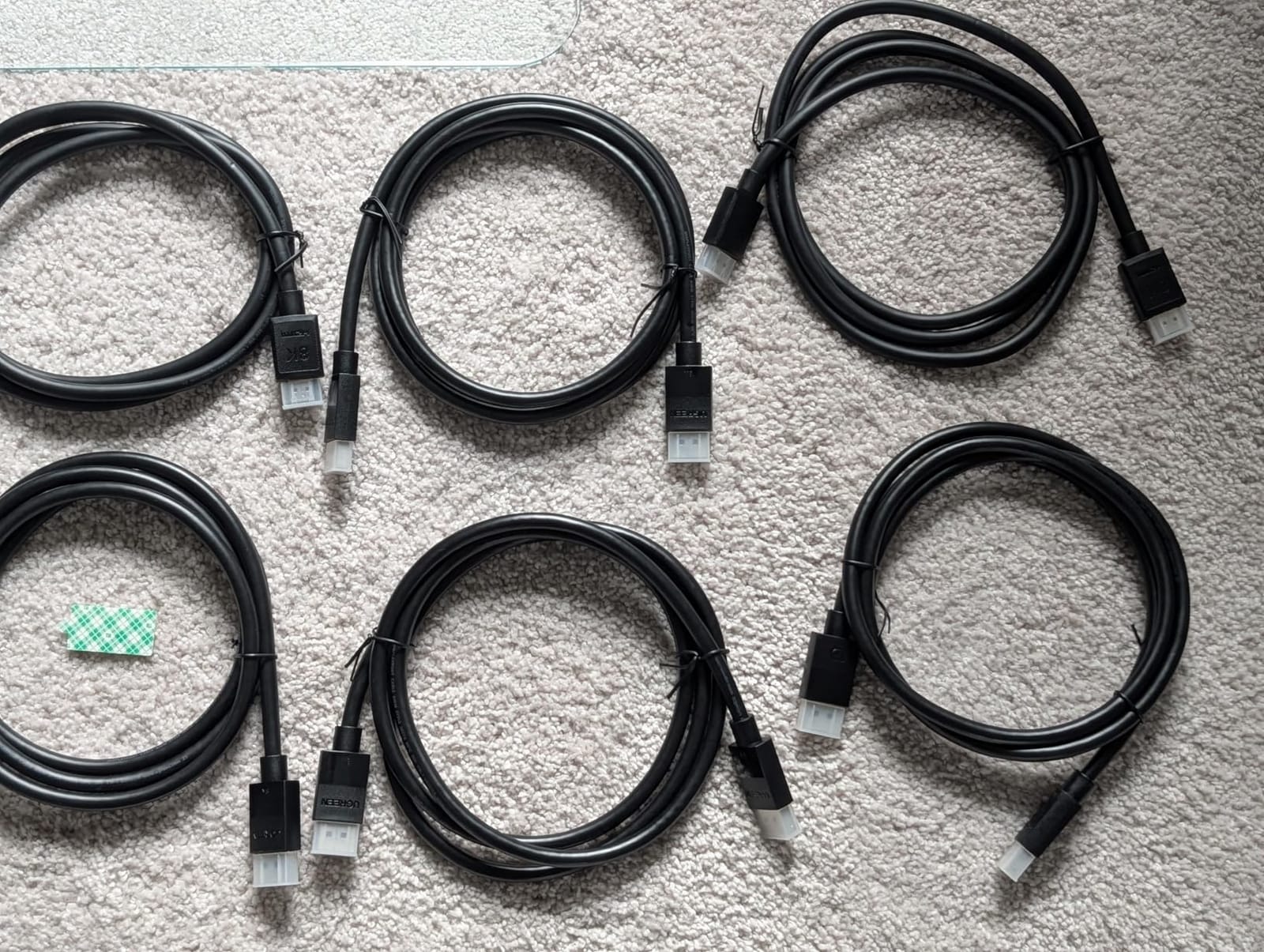 UGREEN 8K@60Hz HDMI Displayport KVM Switch 3 Monitors 2 Computers, Aluminum customer photo 2