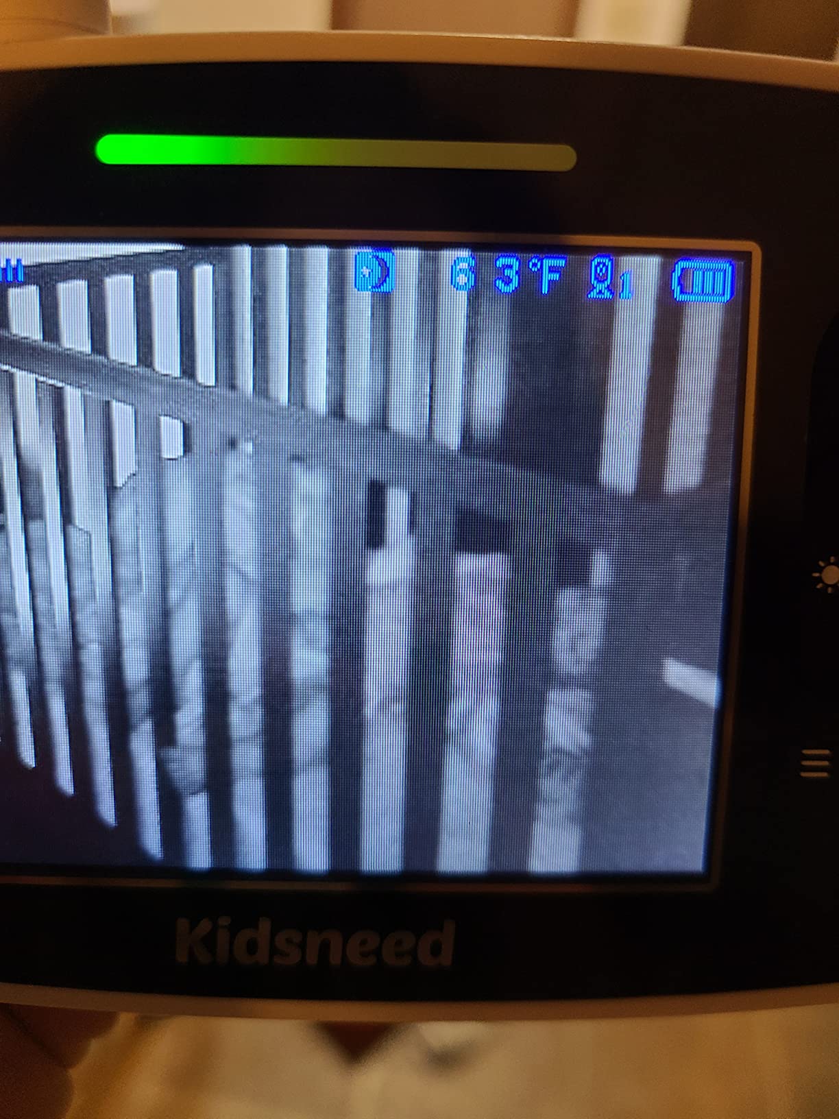 Kidsneed 5” Baby Monitor with Camera and Audio No WiFi customer photo 1