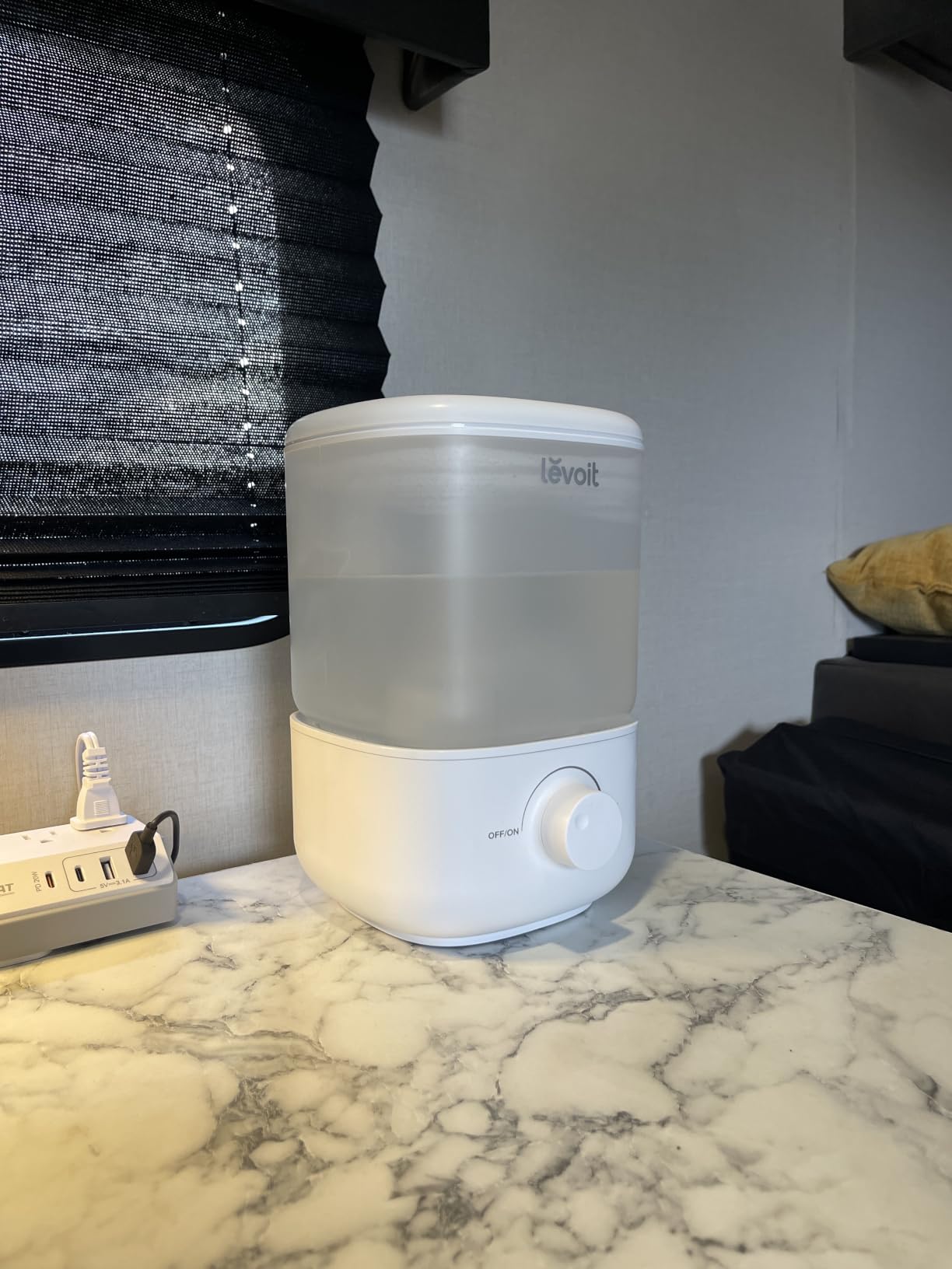 LEVOIT Humidifiers for Bedroom, 4.2L Top Fill for Large Room, 42H Runtime | 42H Runtime, Easy to Clean, 21dB Quiet Cool Mist for Baby, Plants, Night Light, Essential Oil Diffuser customer photo 2