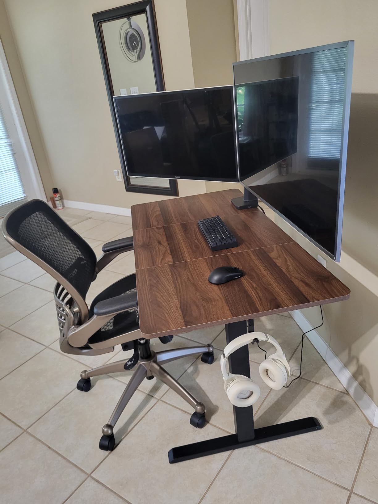 Standing Computer Gaming Office Desk - 48 x 24 Inches Adjustable Stand Up Electric Height Rising Table with Memory Presets for Home Study Writing PC Work, Modern Simple Walking Sit Desk, Easy Assembly customer photo 2