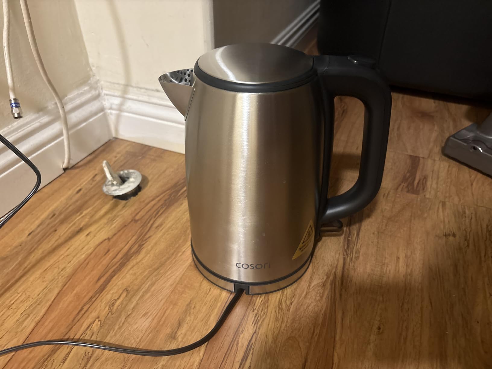 Cosori Stainless Steel Electric Kettle, No Plastic Contact with Water, 1.7L | Easy to Clean, Auto Shut-Off, Boil-Dry Protection, Tea Kettle, Hot Water Boiler, 1500W customer photo 2