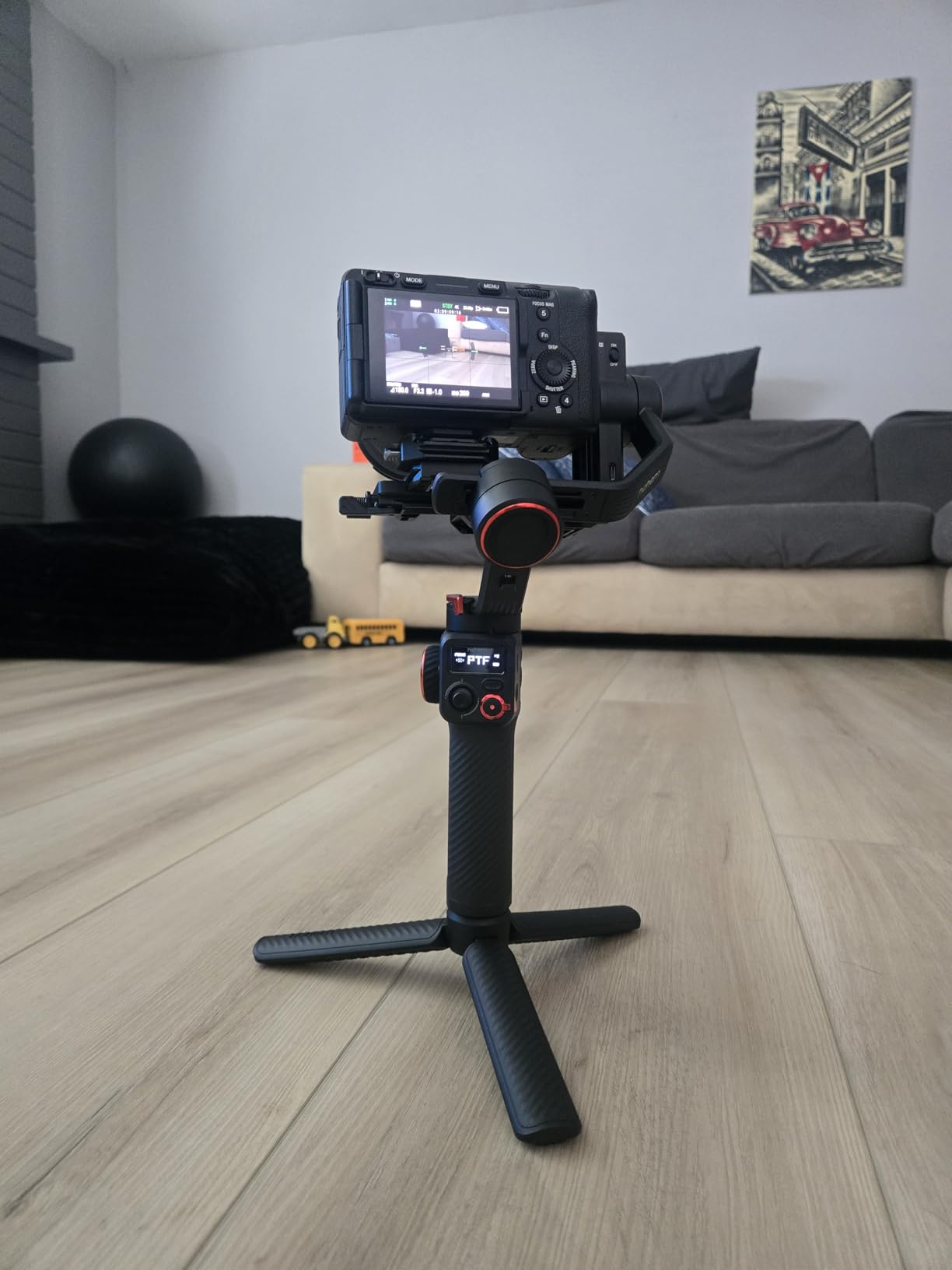 hohem iSteady MT3 Gimbal Stabilizer for Camera Compact Mirrorless/Action Cams/Smartphone, Built-in AI Tracker CCT RGB Light, OLED Display, 765g Portable, 3-Axis Camera Gimbal for Sony Canon Nikon customer photo 1