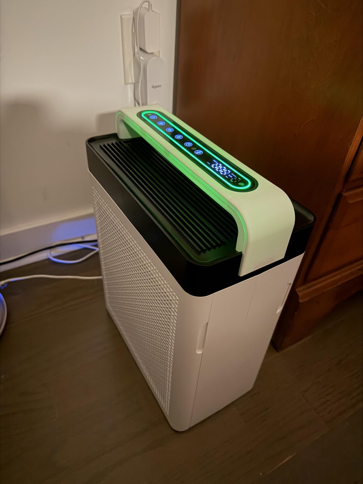 Pet Air Purifier for Home Dual-Sided Intake, High-Activated Carbon | Washable Pre-Filter Pet Fur, 22 dB Auto Mode, HEPA Air Cleaner for Bedroom, Odor, Dander, Allergies, Wildfire Smoke 2500 Ft² customer photo 1