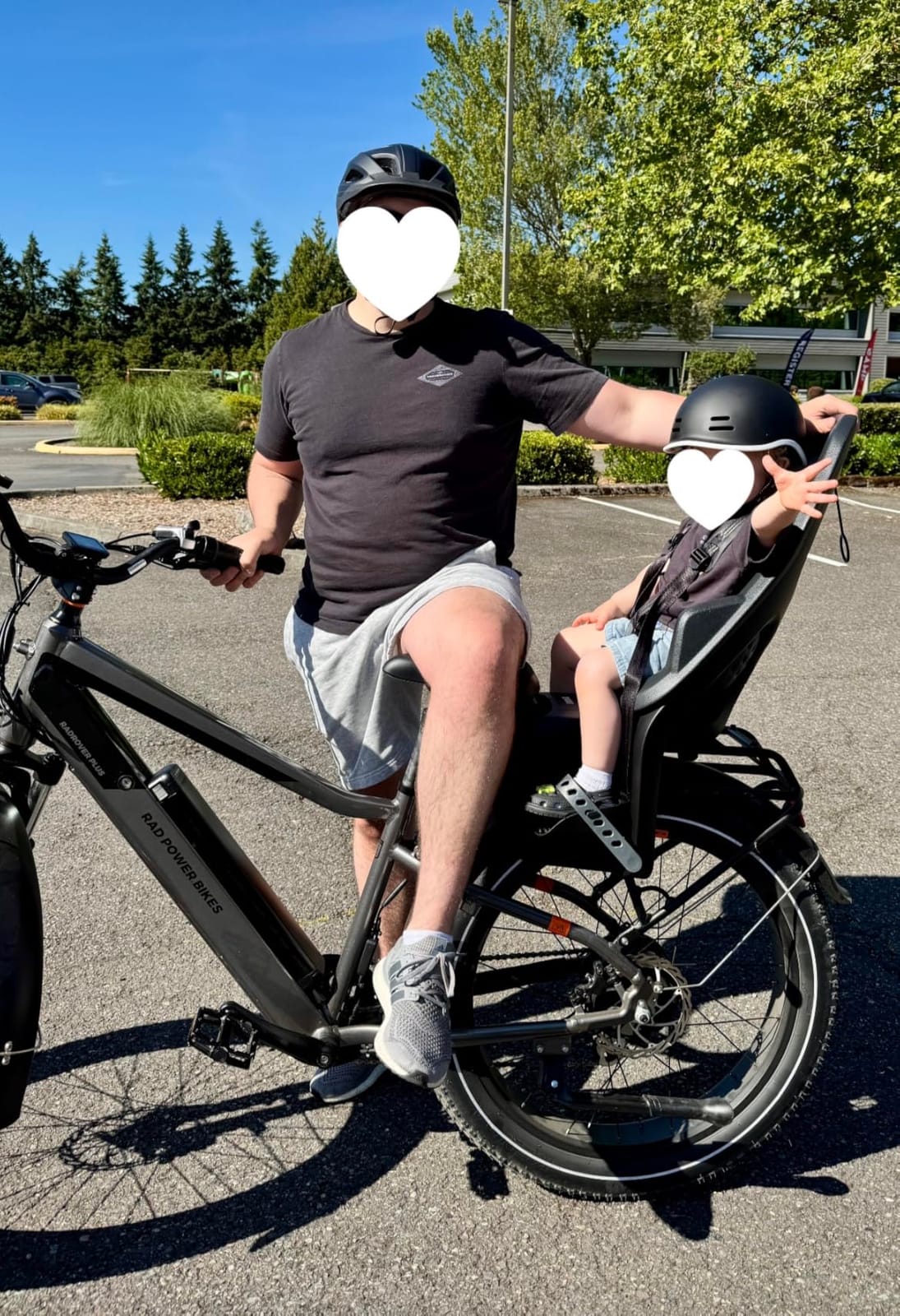 Thule Yepp 2 Mounted Child Bike seat, Adjustable footrests, 5-Point Harness and Easy to Mount Design customer photo 1