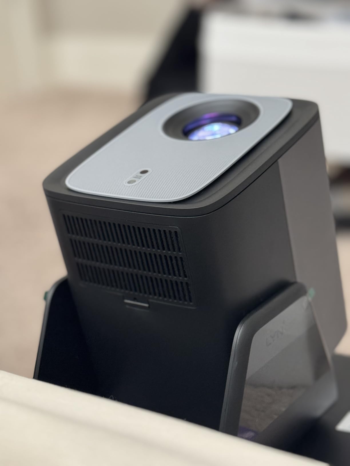 2000 ANSI Google TV-Licensed Projector, 4K/8K Input Support, Dual 36W Dolby customer photo 1