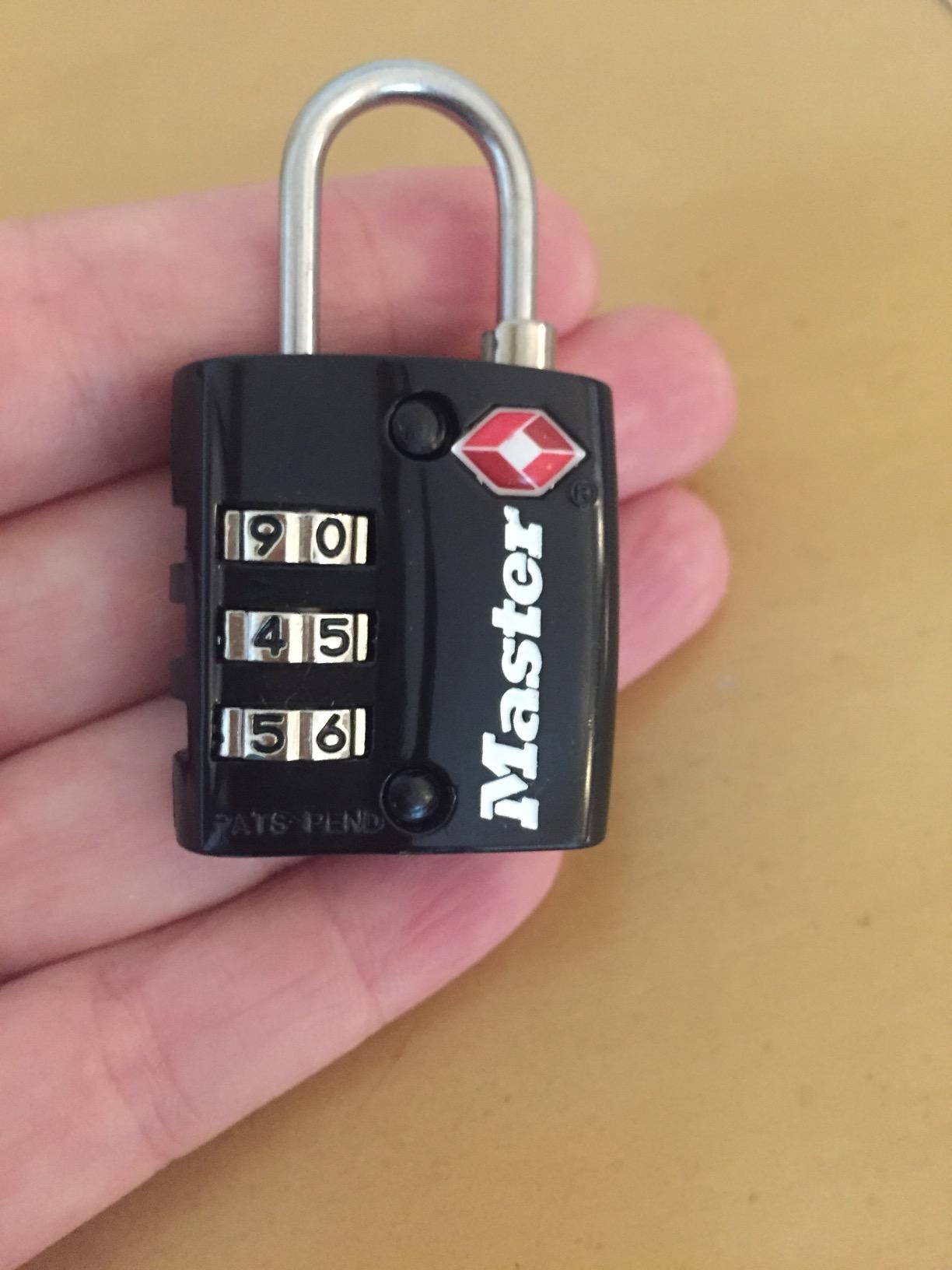 Master Lock Black TSA-Approved Luggage Lock with Wide Lock Body and Thin, Durable Steel Shackle, Zipper Lock for Backpacks, Luggage, 4680DBLK customer photo 2