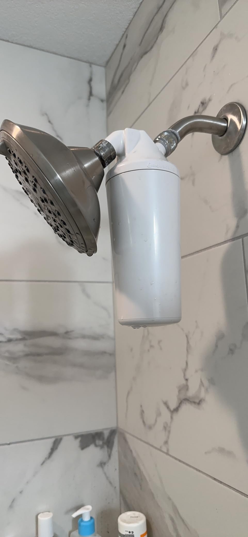 Aquasana Shower Water Filter System Replacement Cartridge - Filters Over 90% of Chlorine - Carbon & KDF Filtration Media - Soften Skin and Hair from Hard Water - AQ-4125 customer photo 1