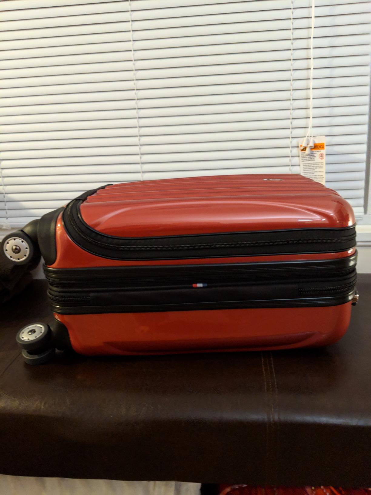 DELSEY PARIS Helium Aero Hardside Expandable Luggage with Spinner Wheels, Titanium, Carry-On Plus 21 Inch customer photo 2