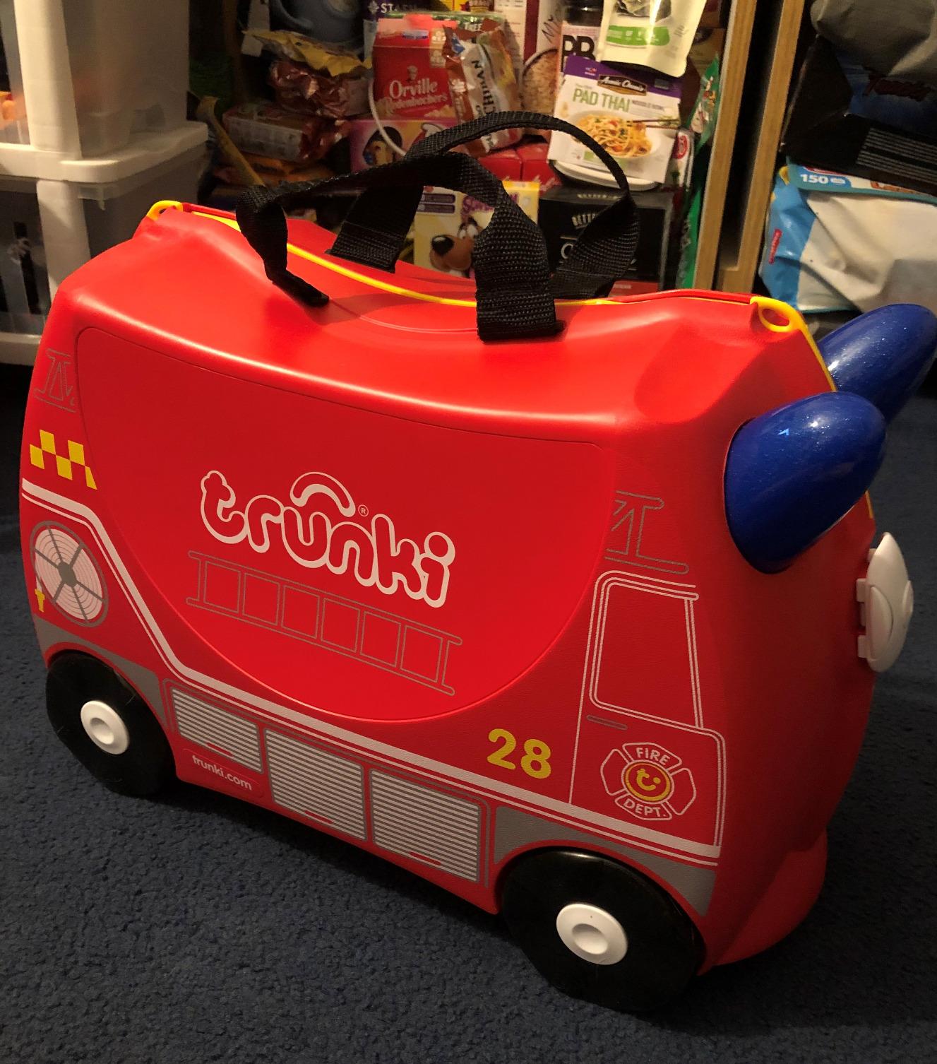 Trunki Ride-On Kids Suitcase | Tow-Along Toddler Luggage | Carry-On Cute Bag with Wheels | Kids Luggage and Airplane Travel Essentials: Pedro Pirate Ship Black customer photo 1