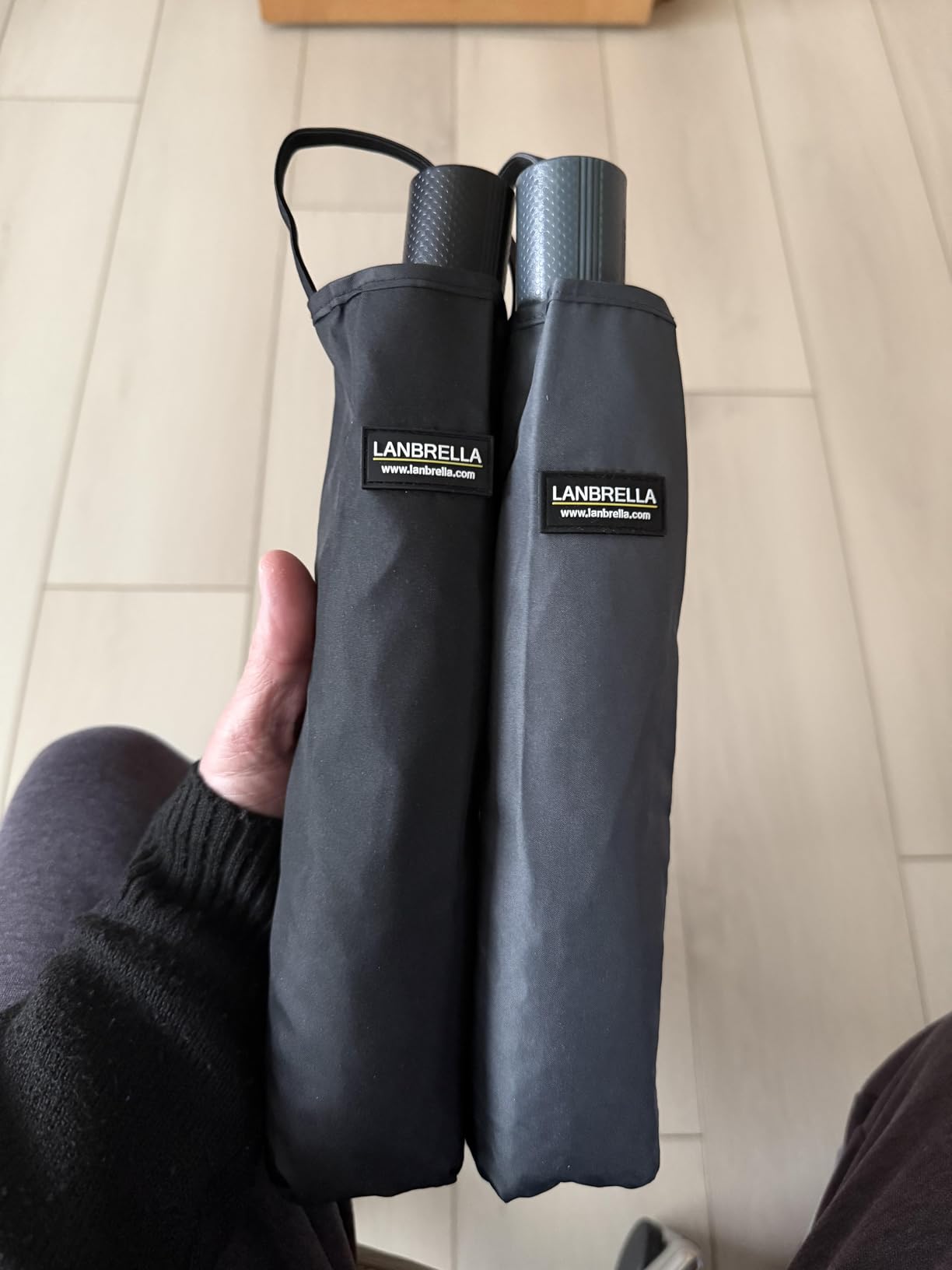 LANBRELLA Compact Reverse Folding Umbrella Auto Windproof Travel Umbrella customer photo 2