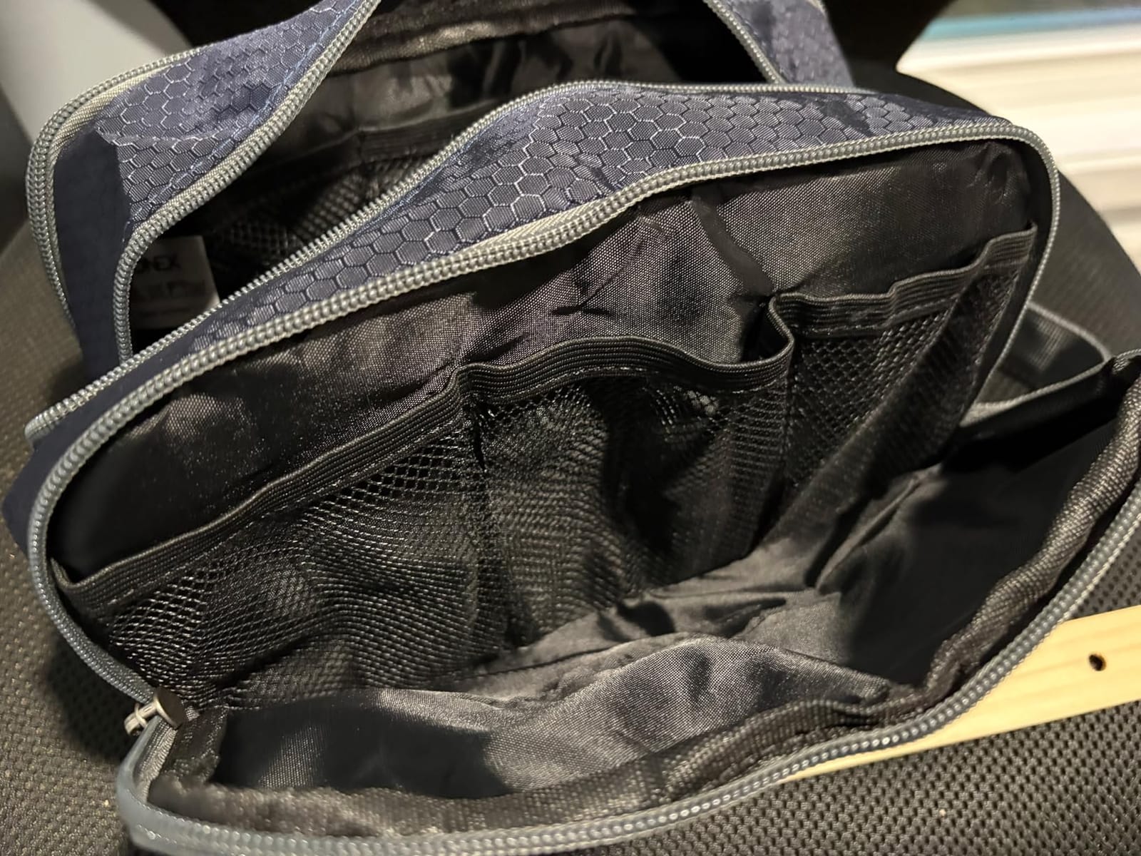 Gonex Travel Toiletry Bag for Men, Water Resistant Dopp Kit for Toiletries customer photo 1