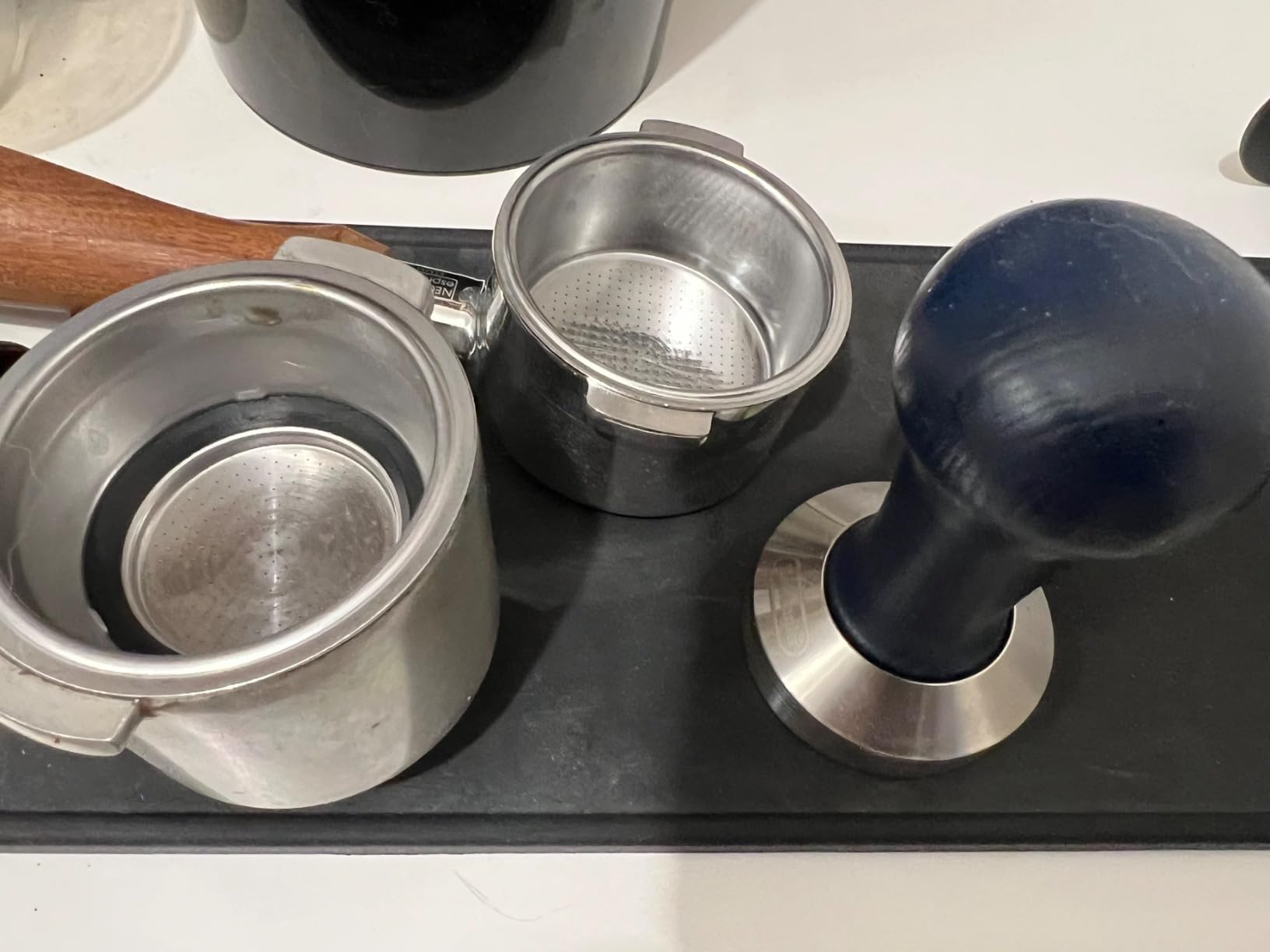 Knock Box for Coffee Grounds - Innovative Barista Accessory with Improved Handling - Coffee Knock Box for Espresso Machine, Black customer photo 1