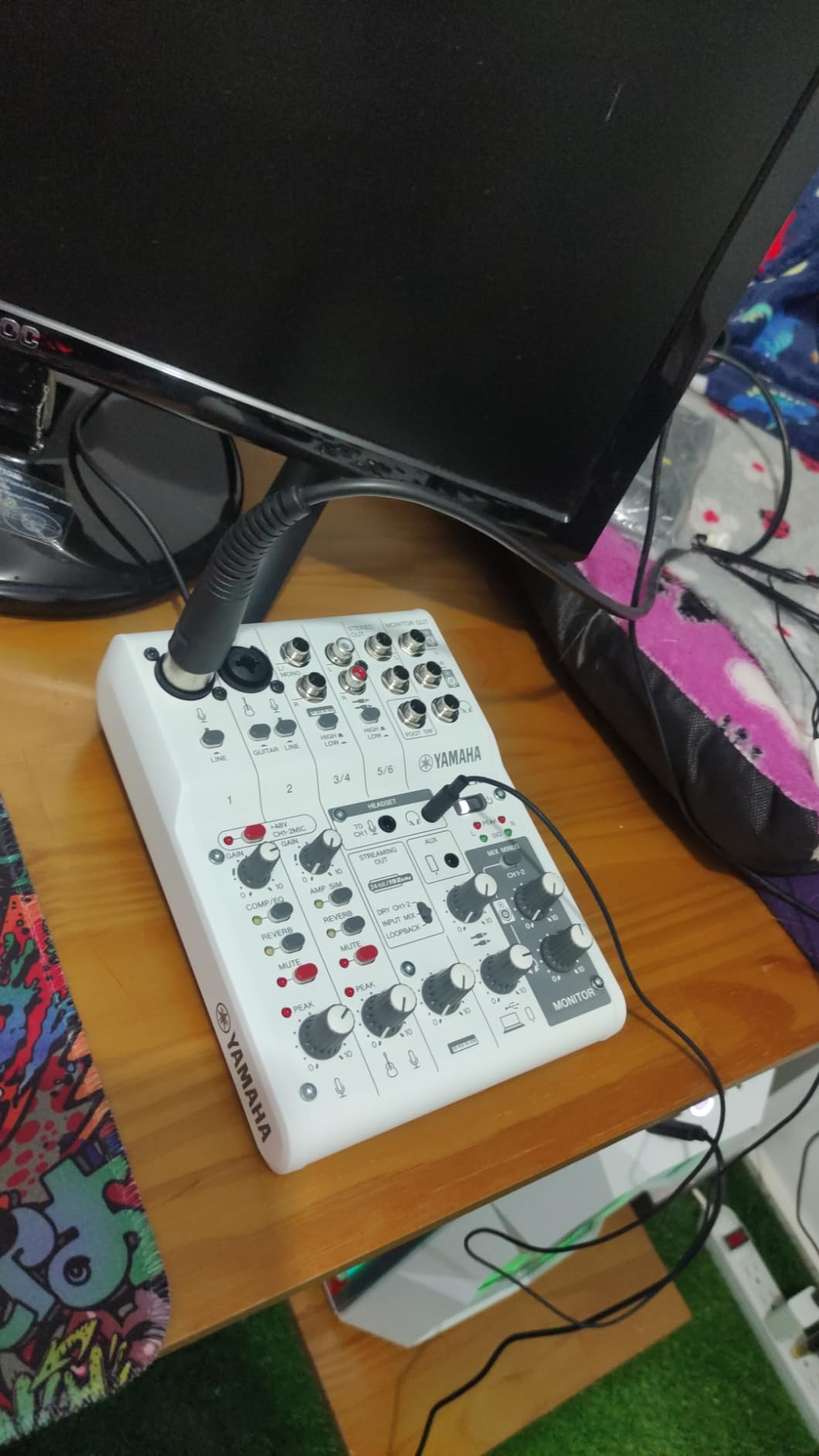 Yamaha AG06MK2 White 6-Channel USB-C Audio Interface & Live Streaming Mixer customer photo 2
