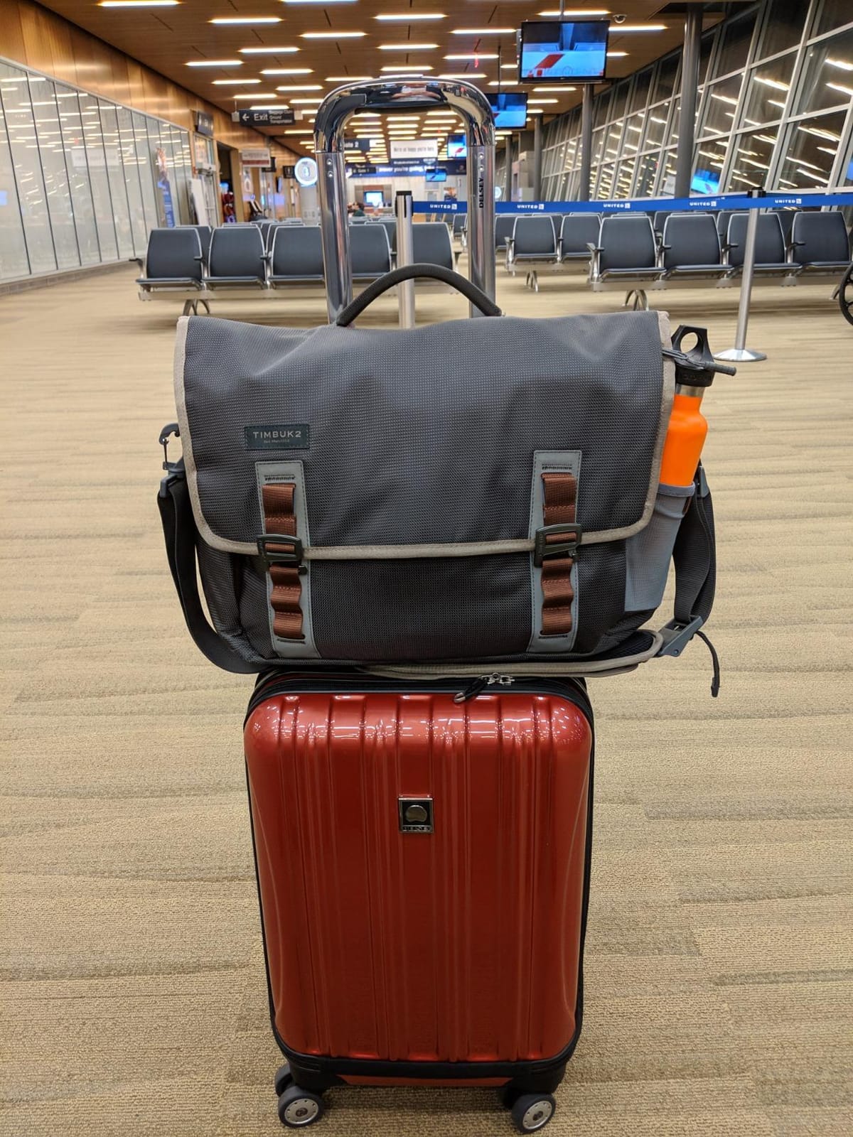 DELSEY PARIS Helium Aero Hardside Expandable Luggage with Spinner Wheels, Orion Blue, Checked-Medium 24 Inch customer photo 1