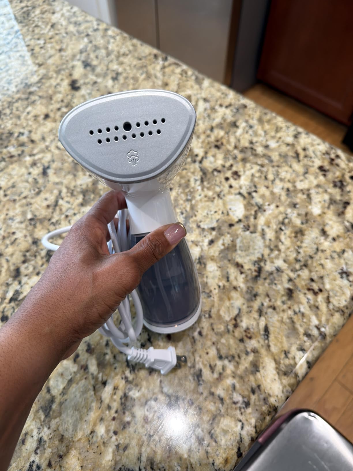 OGHom Portable Travel Handheld Steamer for Clothes, Garment Wrinkle Remover customer photo 2